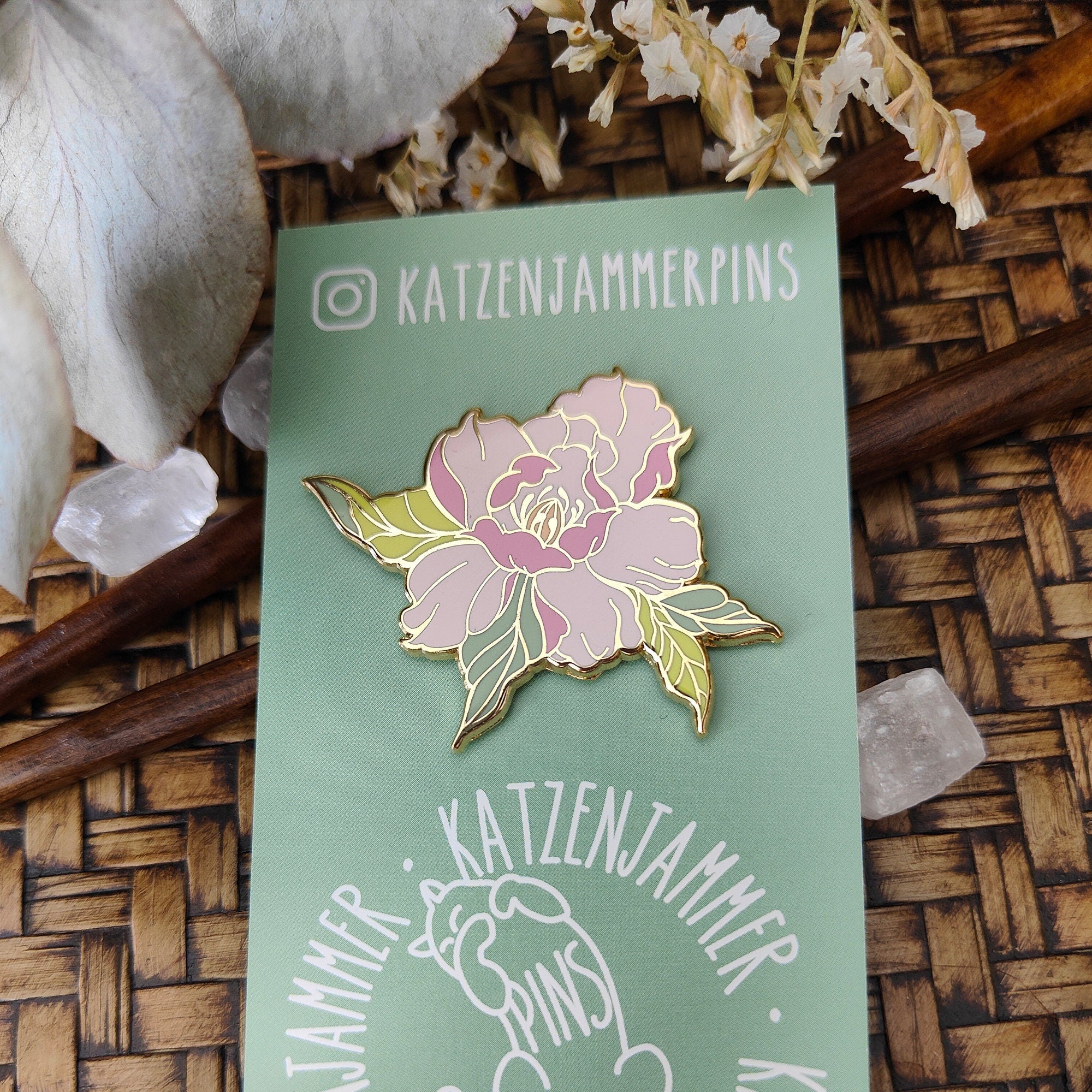 katzenjammerpins-peony-emaille-pin-blume-blau-gold image 4