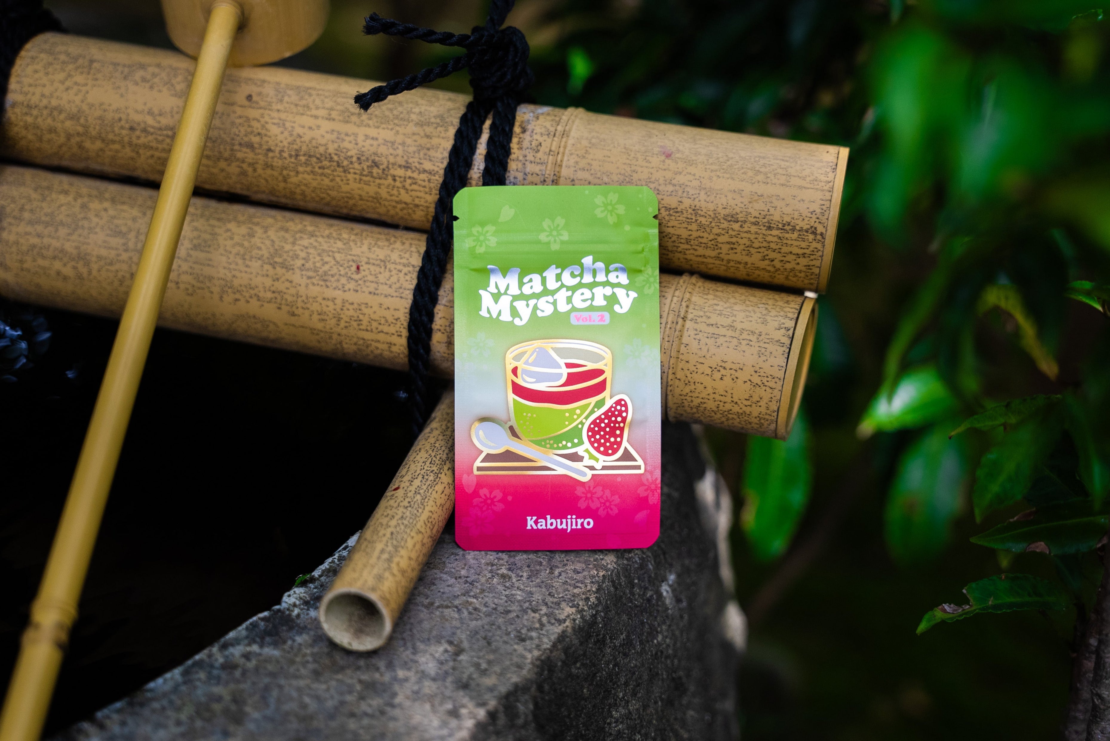 kabujiro-matcha-mystery-vol-2-emaille-pin-blind-bag image 1