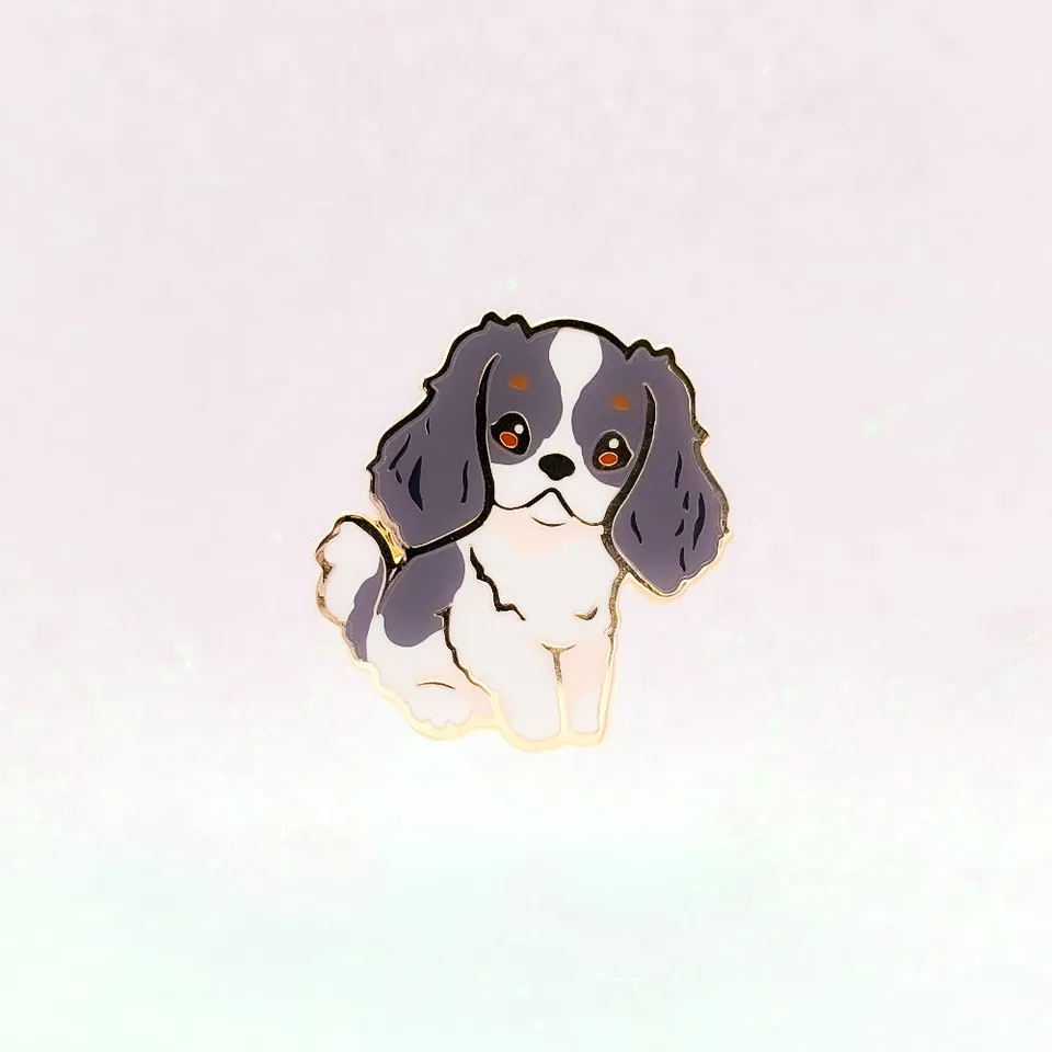 miamouz-cavalier-spaniel-emaille-pin-hund-black-tan image 1