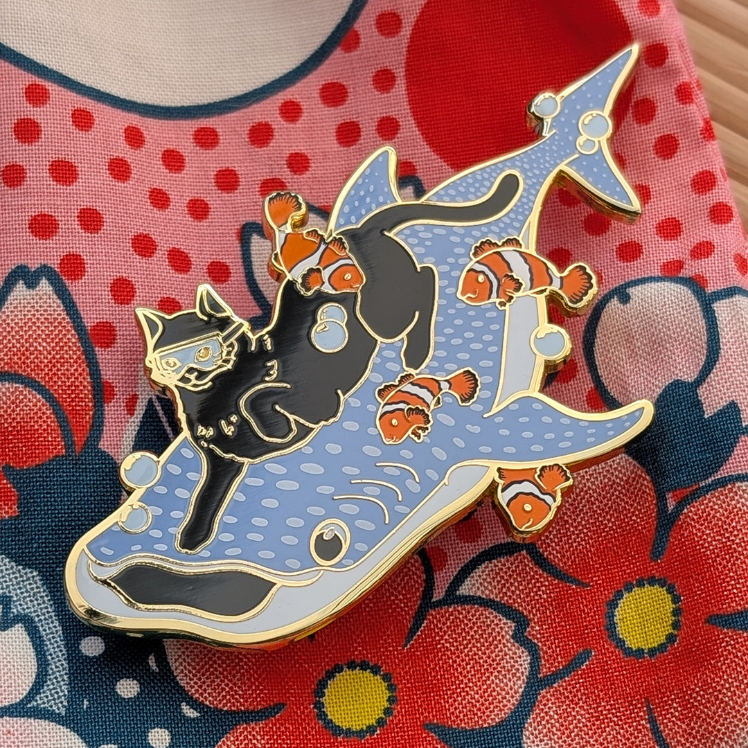 katzenjammerpins-okinawa-black-cat-emaille-pin-standard image 1