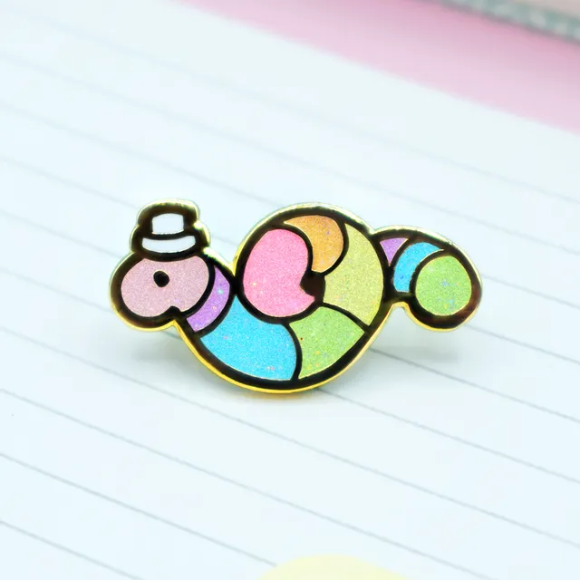 miamouz-rainbow-gummi-worm-enamel-pin-regenbogen-glitzer image 1