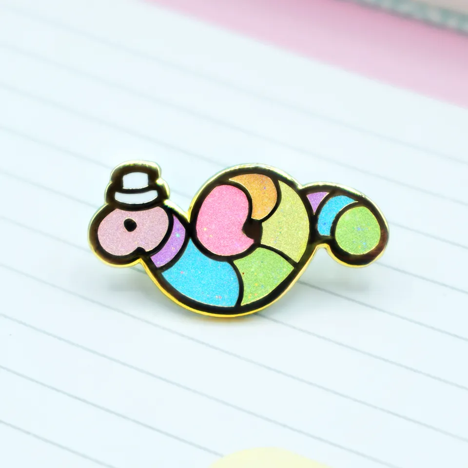 miamouz-rainbow-gummi-worm-enamel-pin-regenbogen-glitzer image 1
