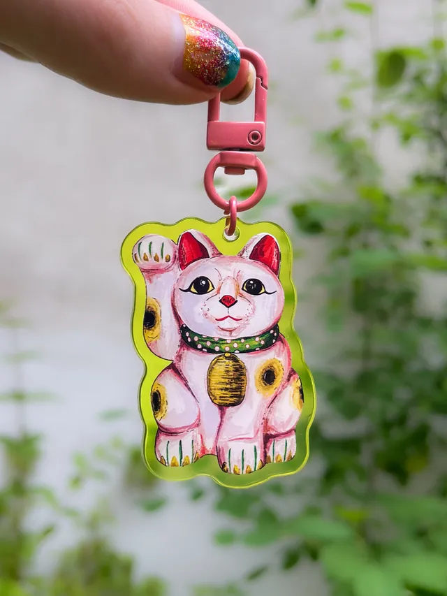 kabujiro-white-lucky-cat-acryl-charm-5cm-wei image 1