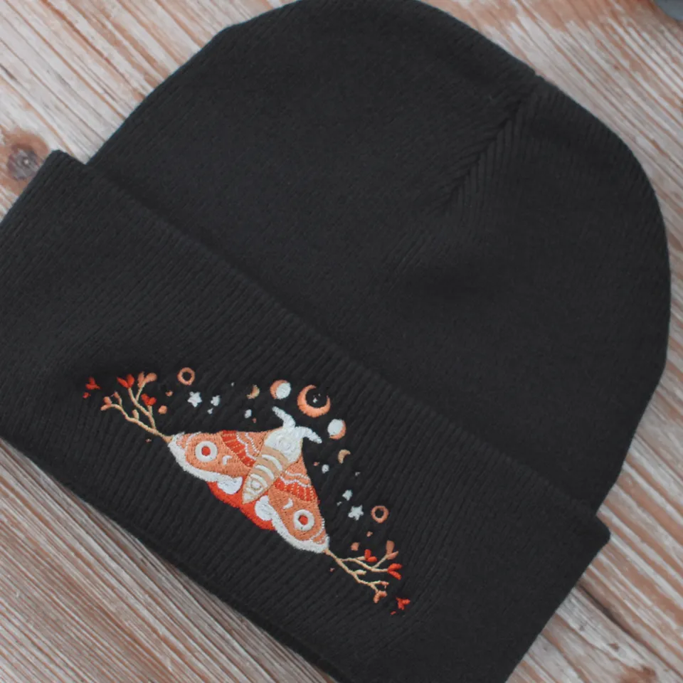 miamouz-beanies-moon-moth-beanie-schwarz-stickerei image 1