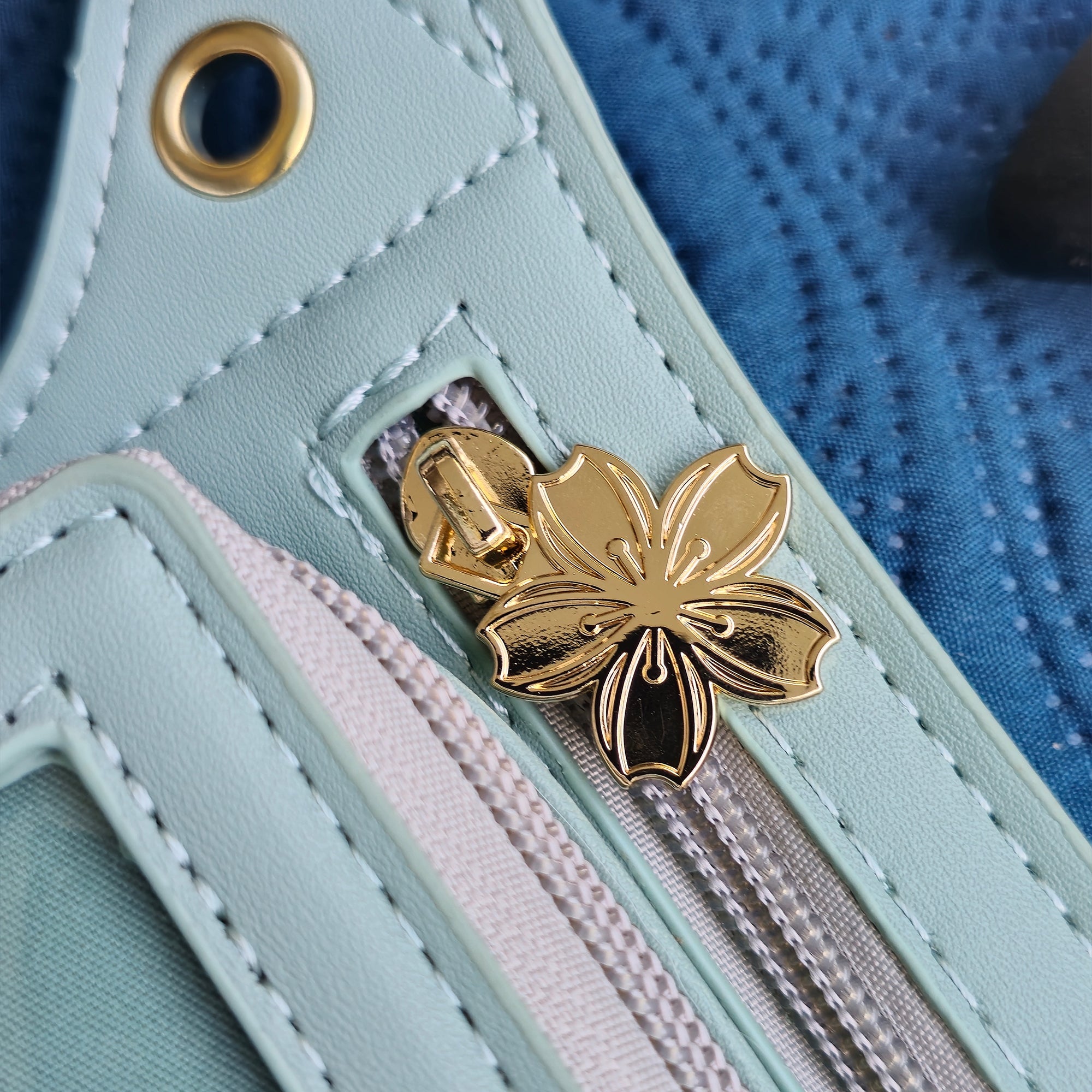 katzenjammerpins-ita-bag-gr-n-large-window-bauchtasche image 3