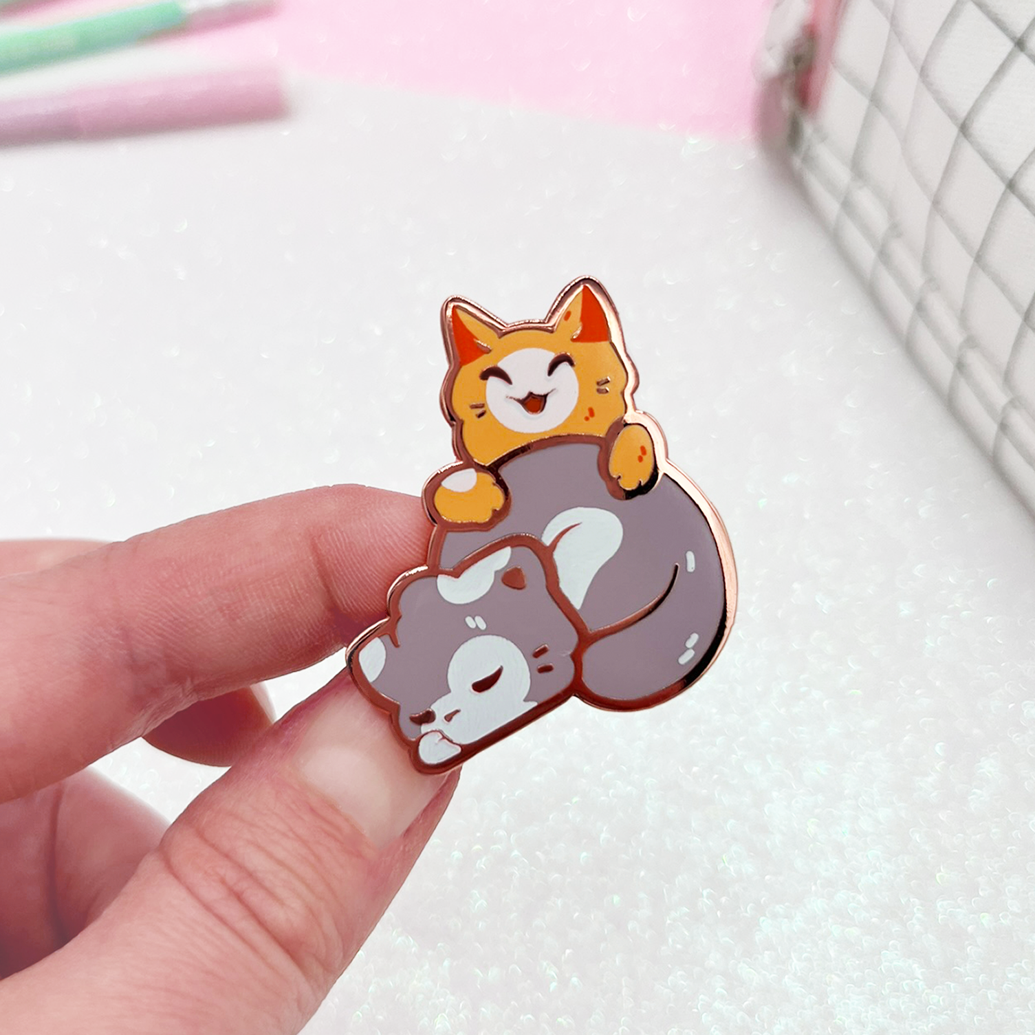 miamouz-best-friends-kitty-friend-emaille-pin-katze-38-mm image 1