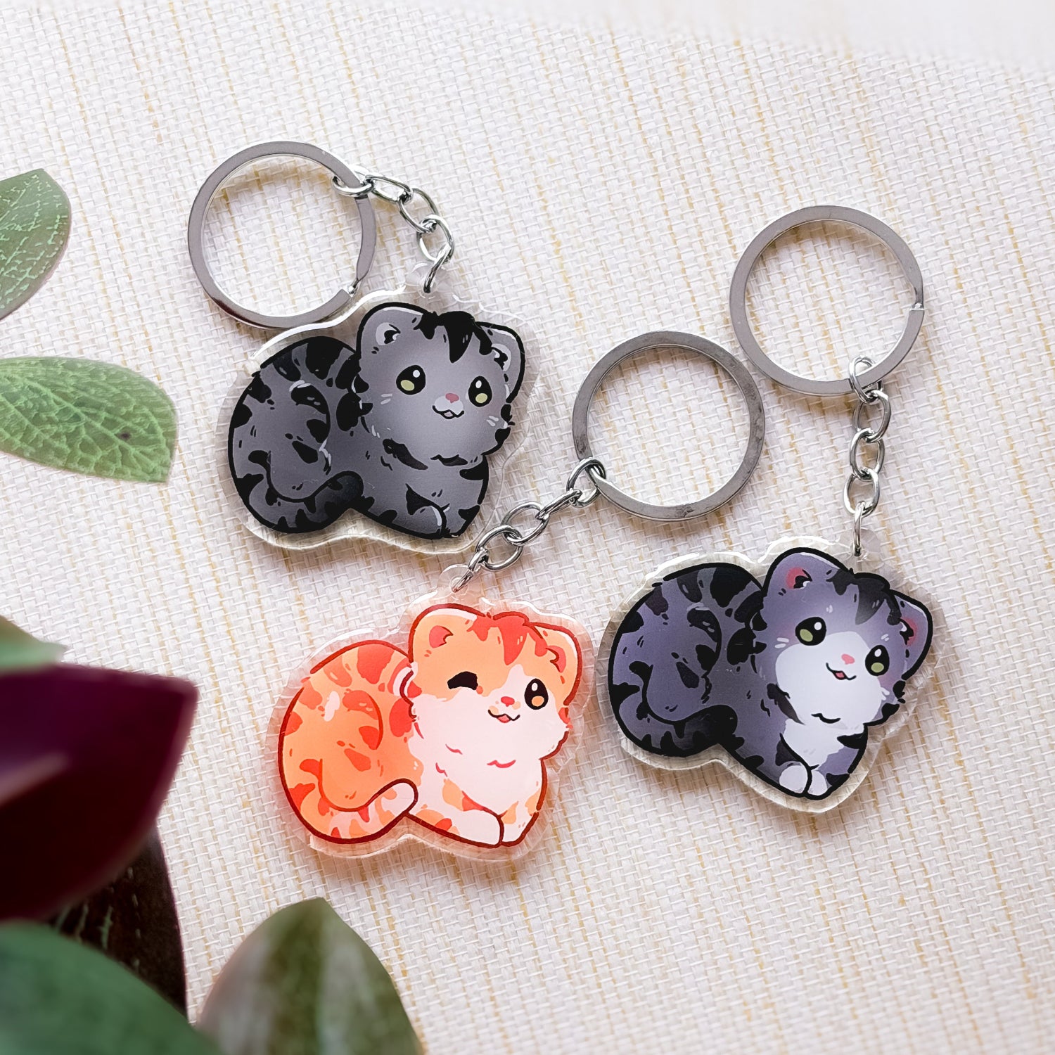 miamouz-keychains-katze-dark-grey-tabby-anh-nger-5cm-acryl image 1