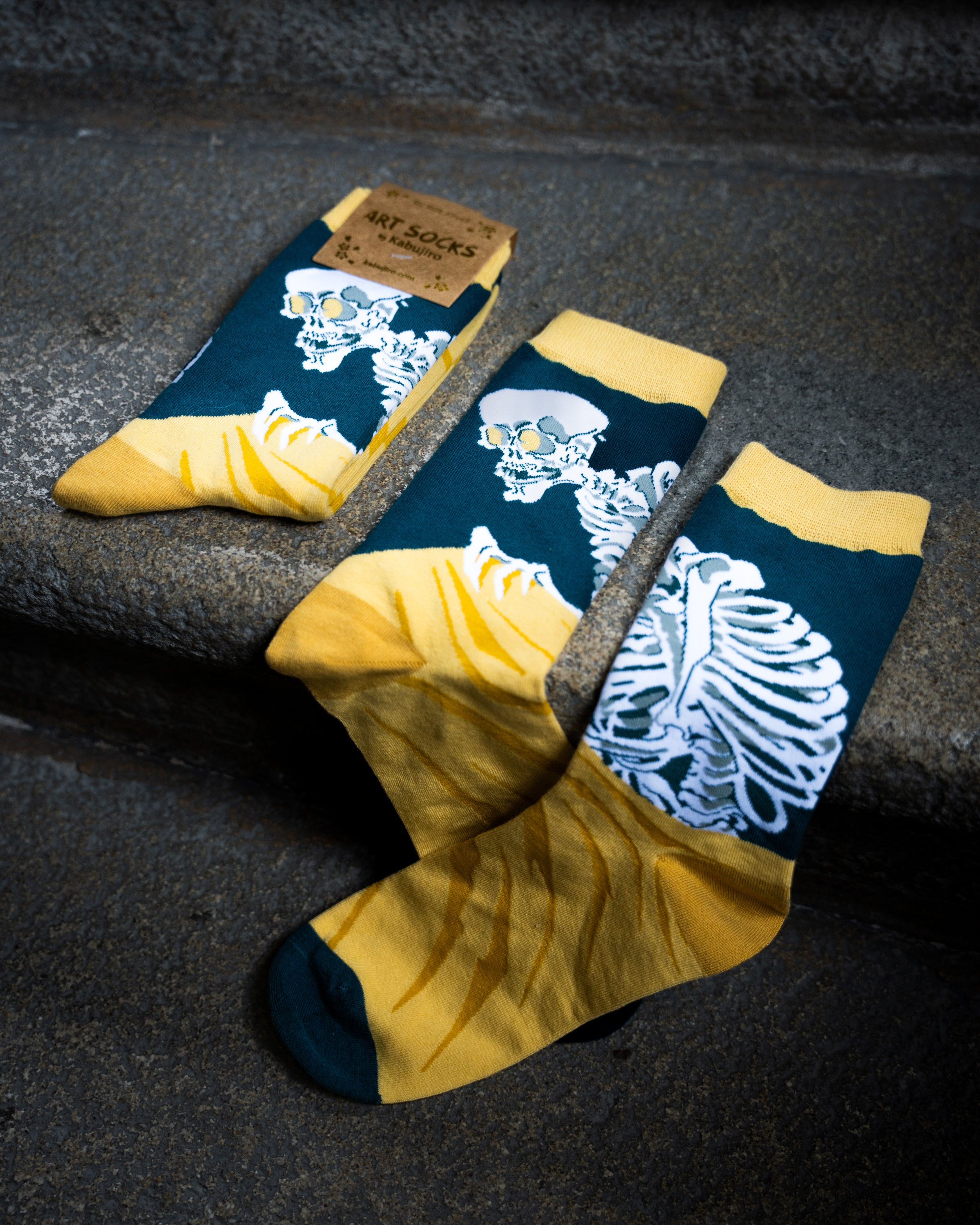 kabujiro-ukiyo-e-skeleton-art-socken-baumwolle-37-44 image 2