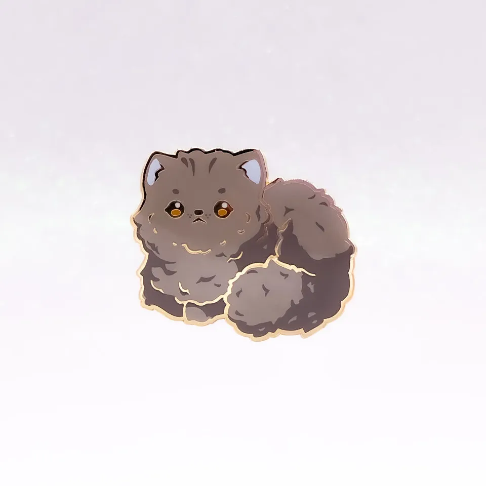 miamouz-persian-cat-light-grey-pin-hellgrau-39-mm image 1