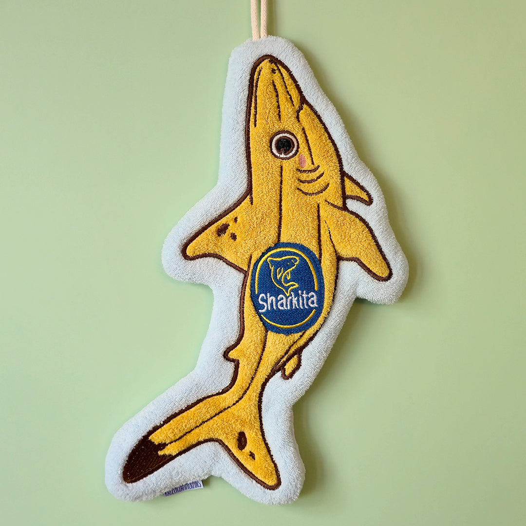 katzenjammerpins-sharkita-handtuch-mikrofaser-30-35-cm image 3