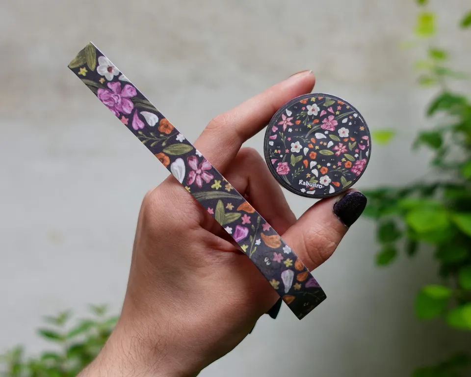 kabujiro-spirit-florals-washi-tape-15mm-x-10m-blumen image 1