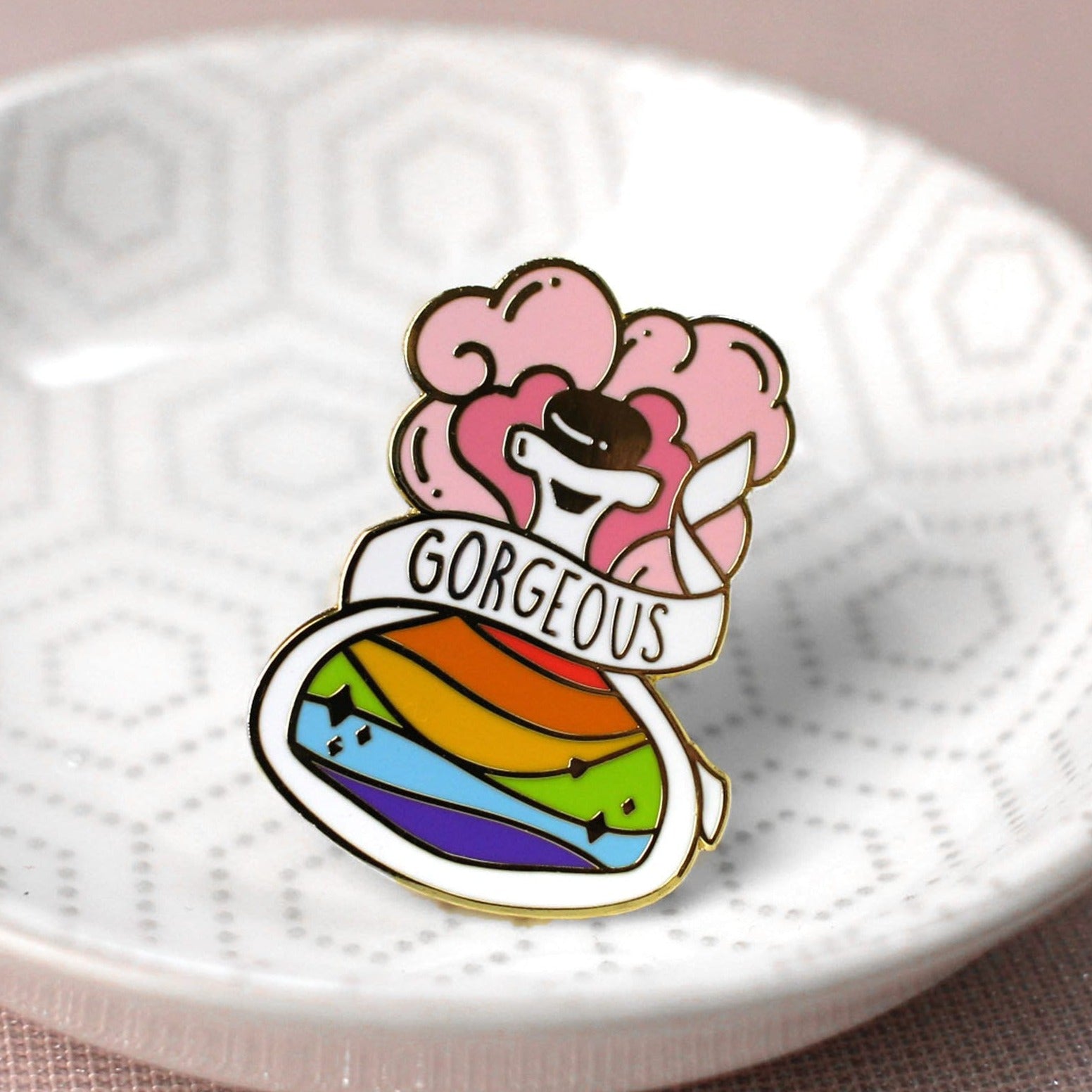 miamouz-pride-potion-emaille-pin-regenbogenflagge-gold image 1