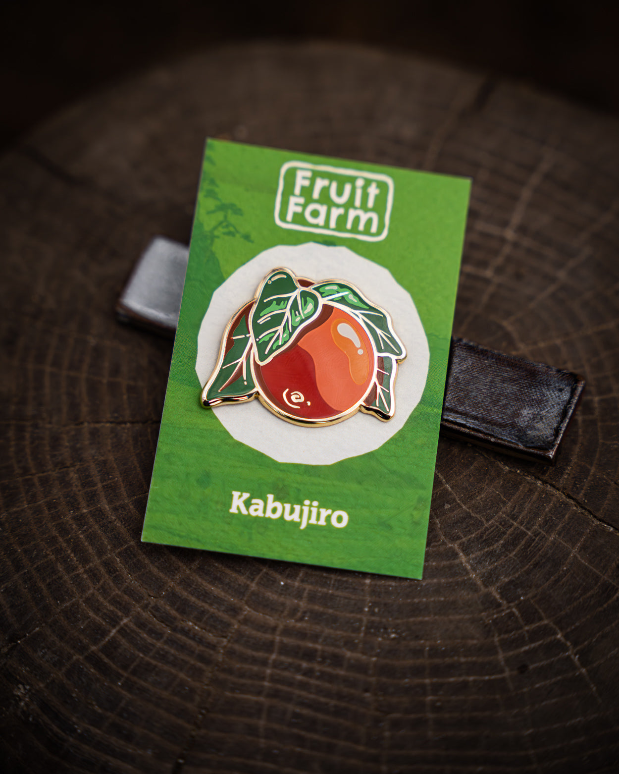 kabujiro-orange-fruit-farm-enamel-pin-yuzu-38mm image 1