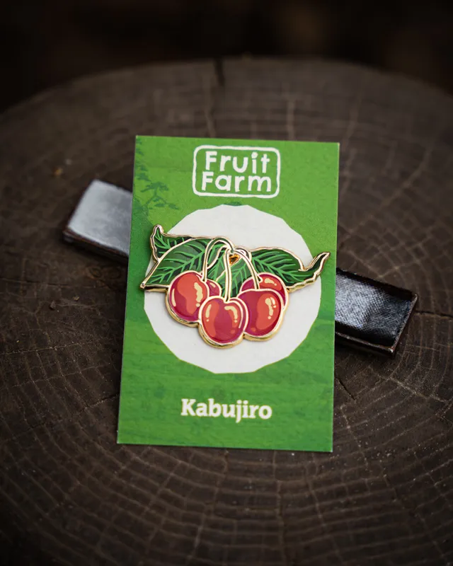 kabujiro-fruit-farm-cherries-emaille-pin-kirschen-gold image 1