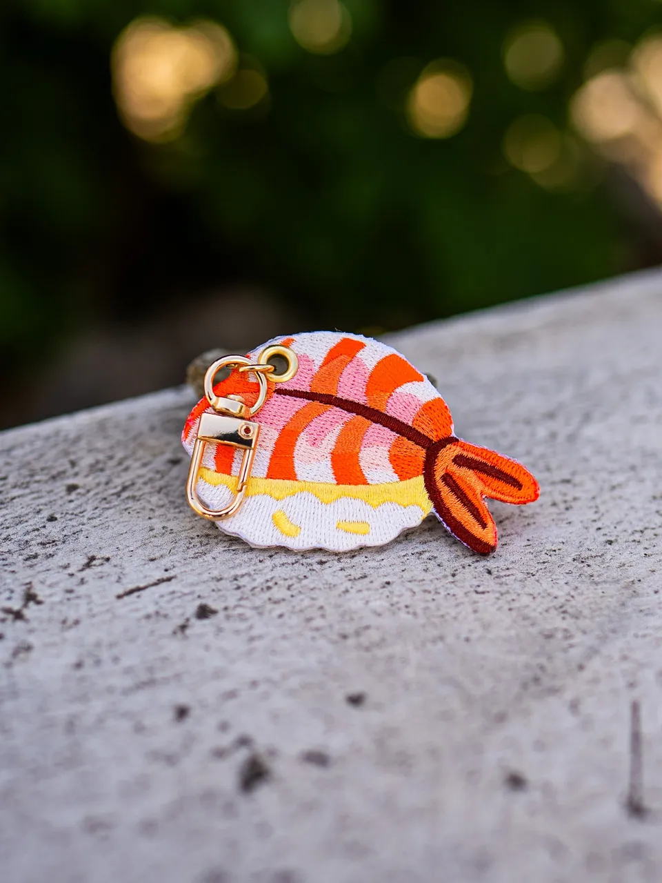 kabujiro-ebi-sushi-stick-charm-anh-nger-goldverschluss image 1
