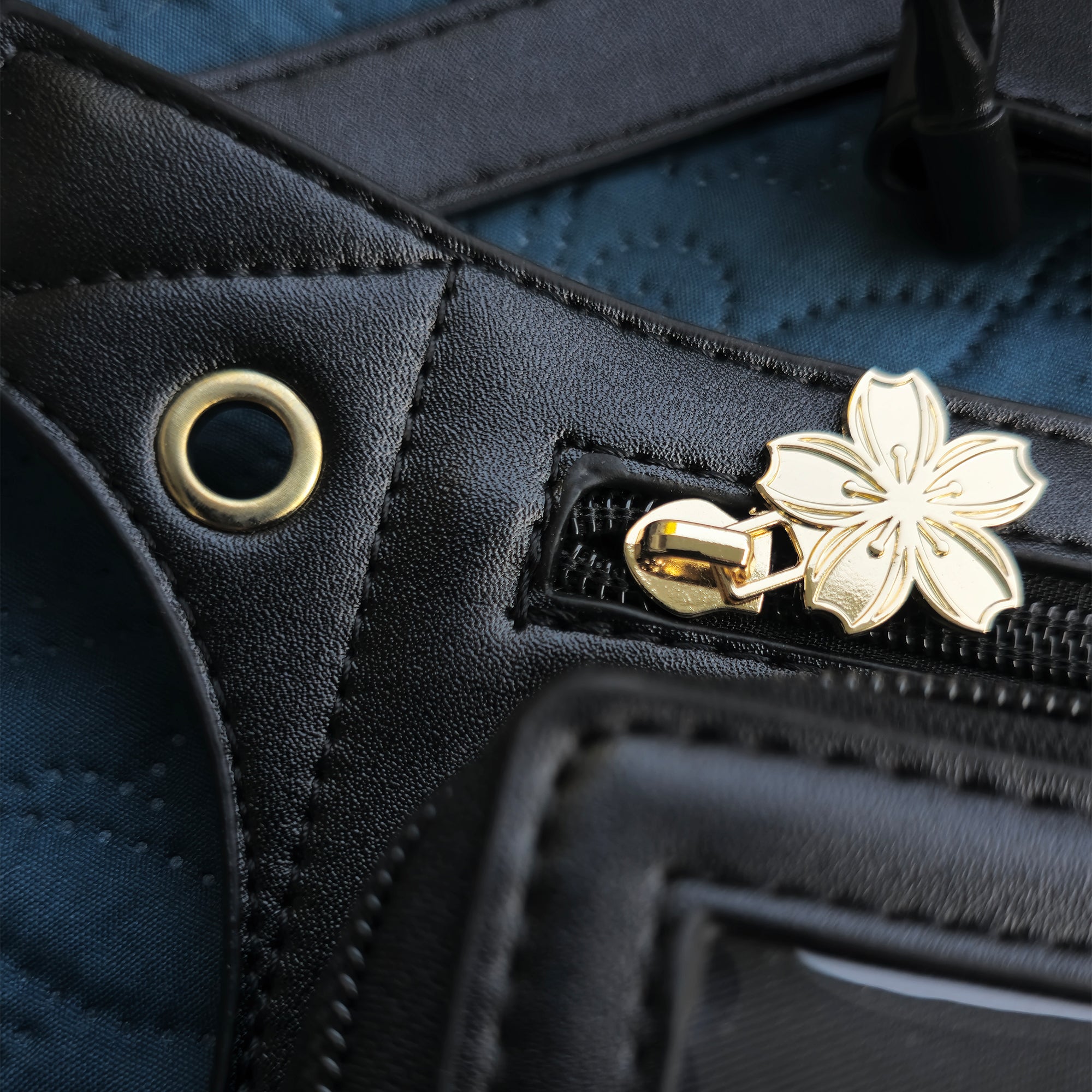 katzenjammerpins-ita-bag-ib241-1-schwarz-gold-bauchtasche image 4