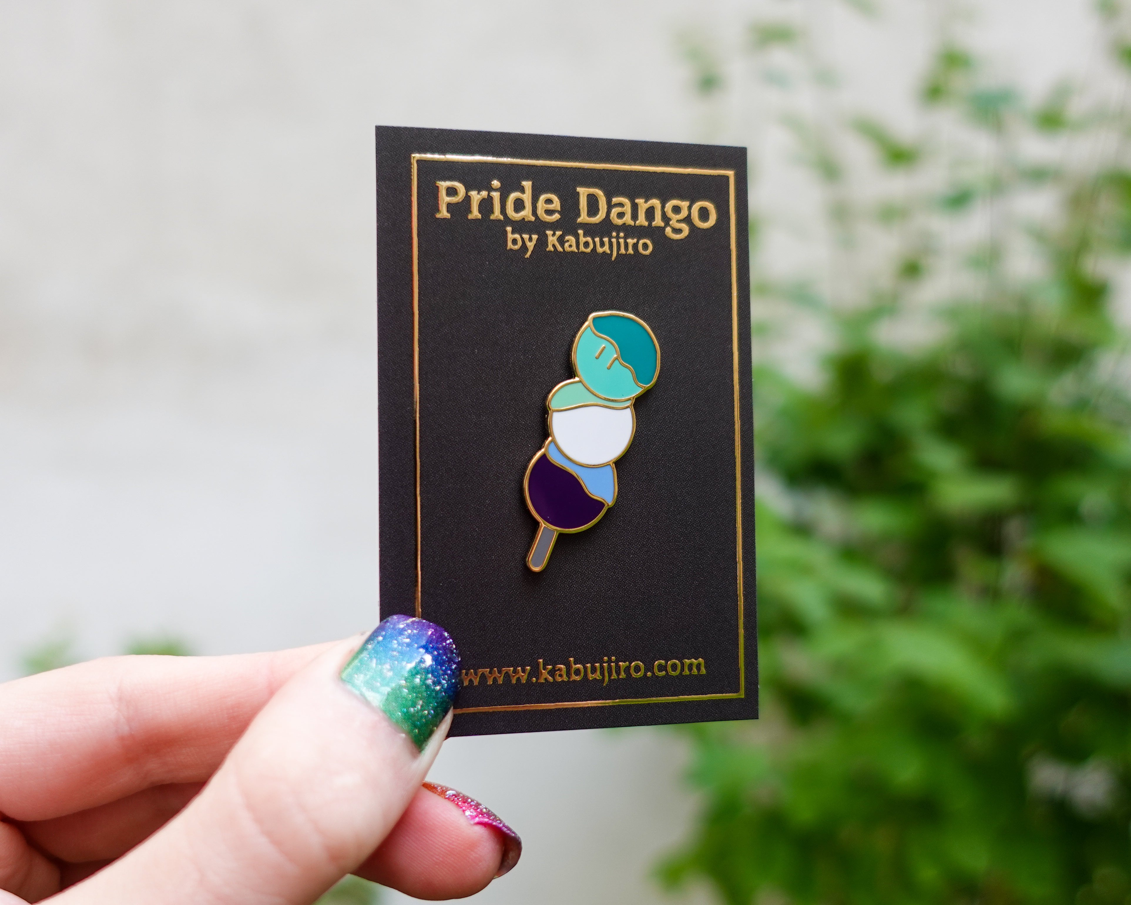 kabujiro-pride-dango-emaille-pin-mlm-40mm image 2