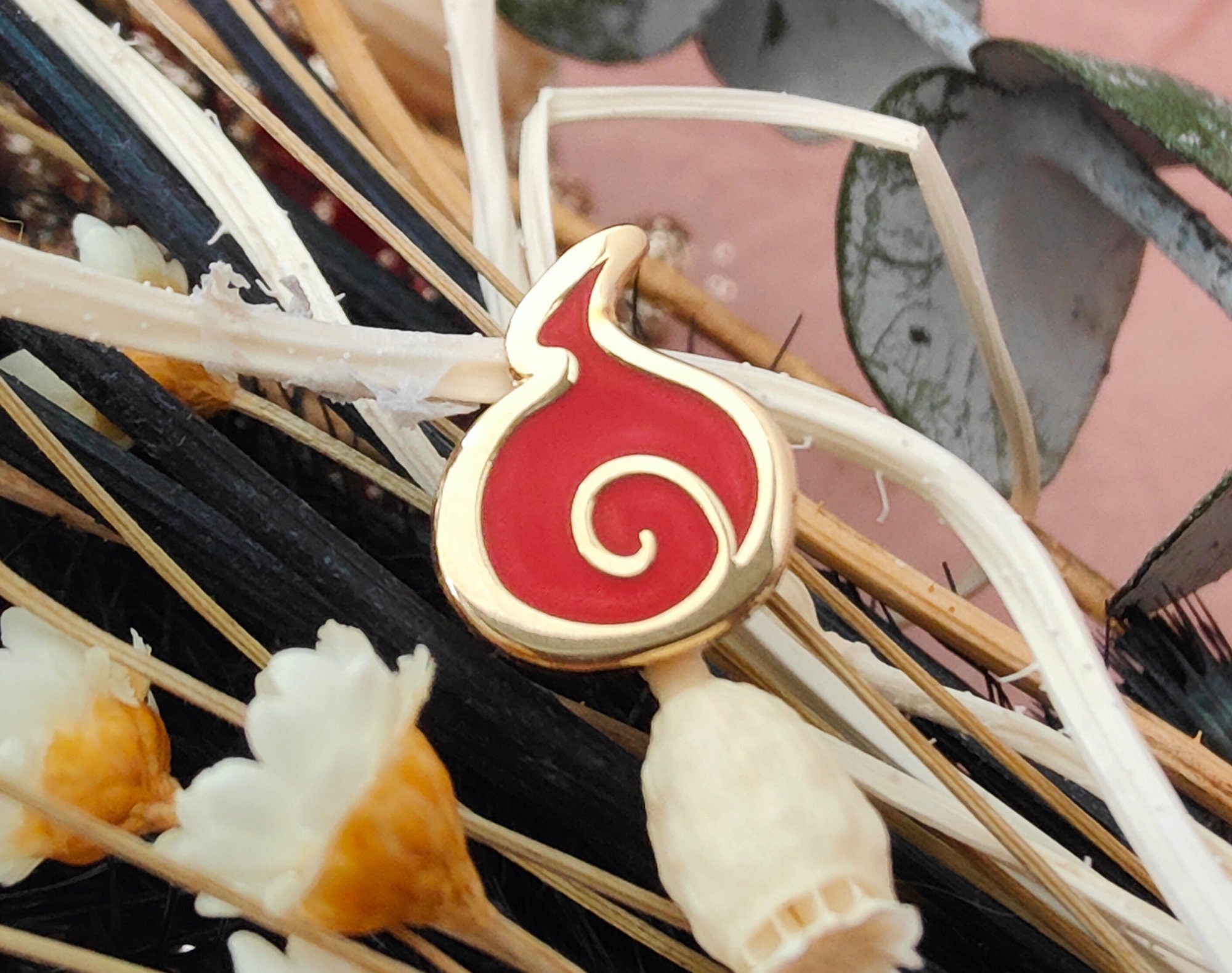 katzenjammerpins-whispering-spirit-minipin-wei-glitzer-geist image 3