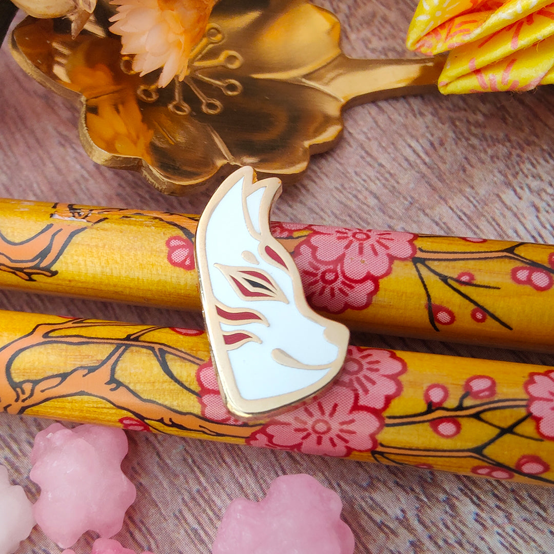 katzenjammerpins-kitsune-mask-pin-wei-hard-enamel image 5