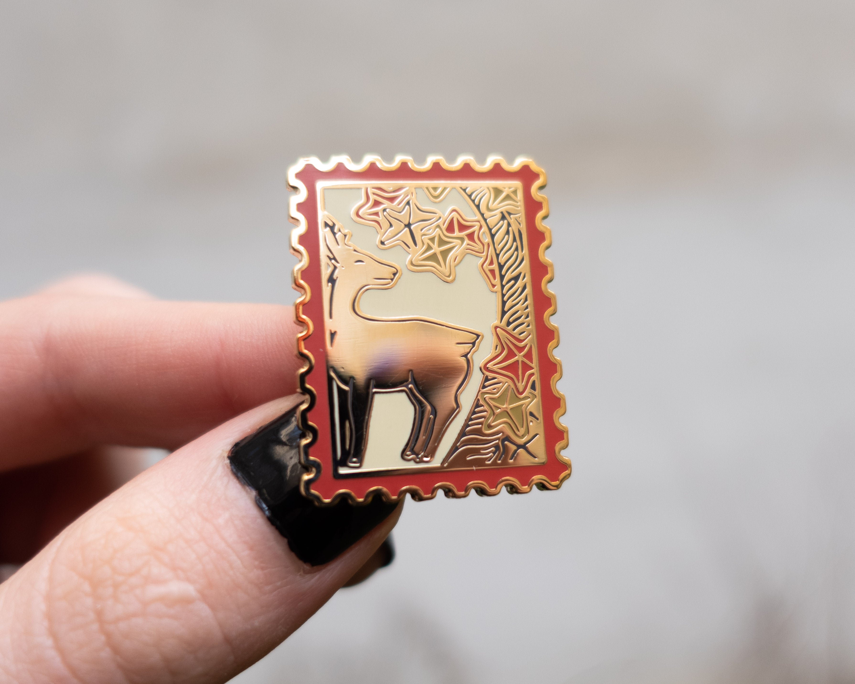 kabujiro-enamel-pins-hanafuda-stamp-dear-pin-35mm-gold image 2