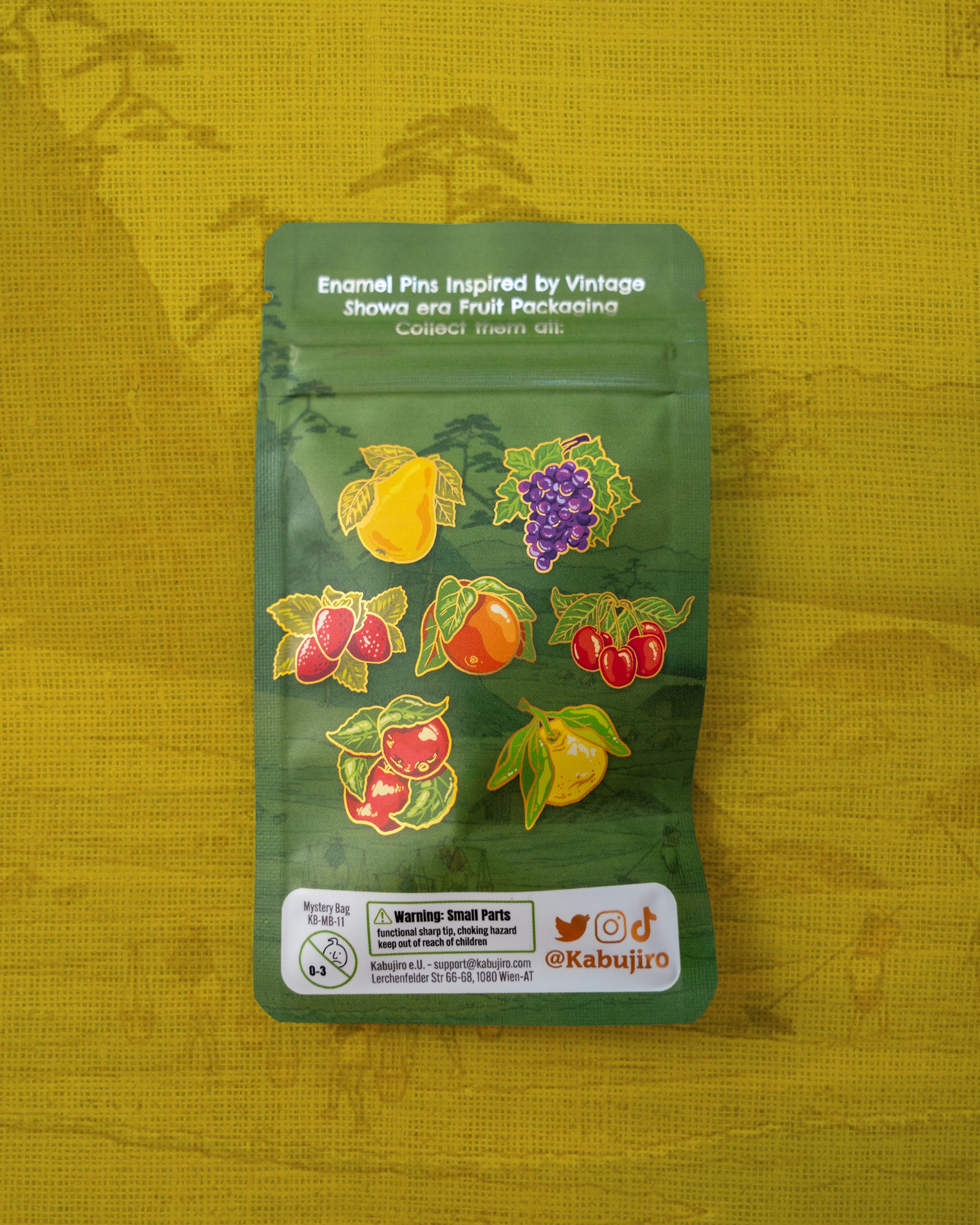 kabujiro-fruit-farm-enamel-pin-blind-bag-gold-retro image 2