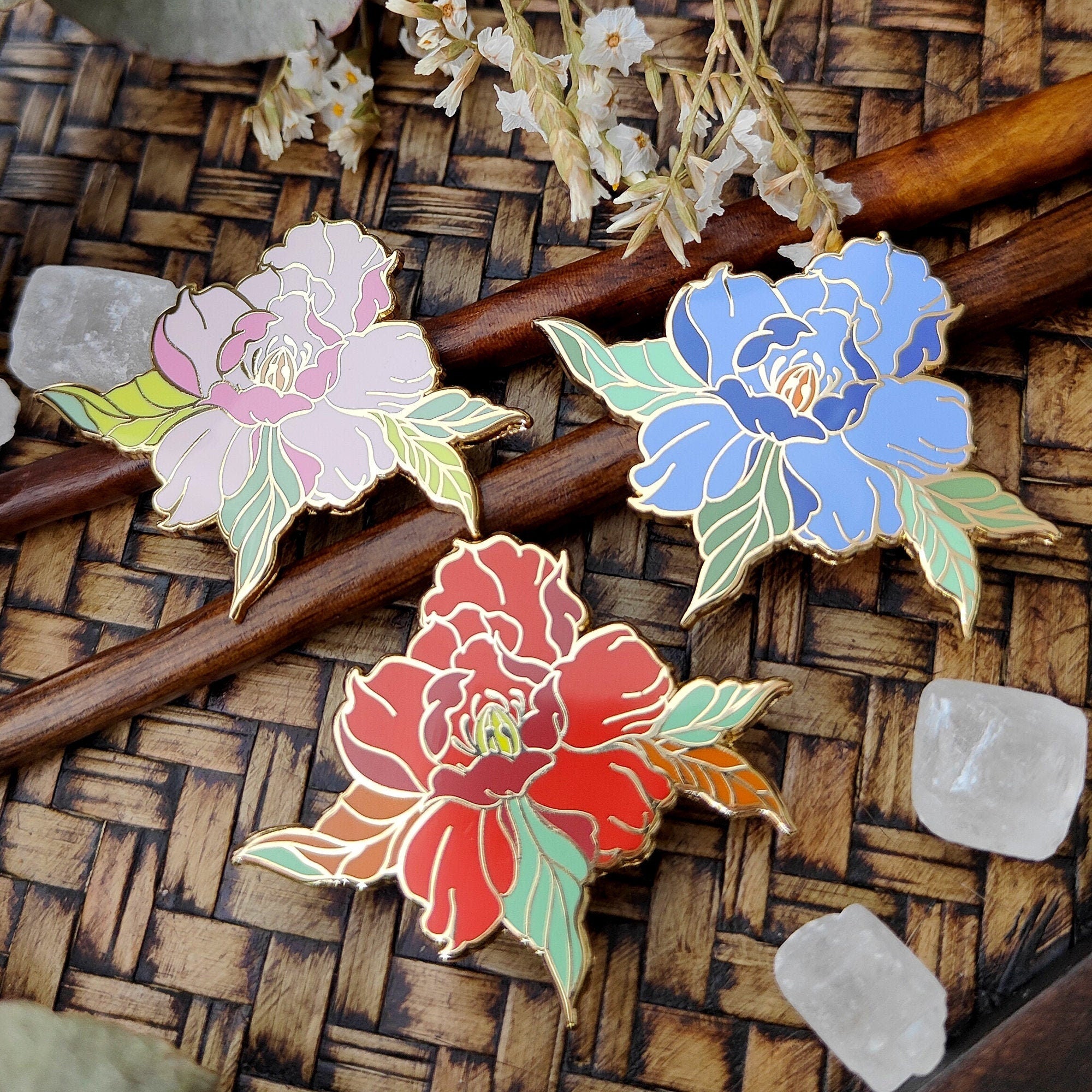 katzenjammerpins-peony-emaille-pin-blume-blau-gold image 2