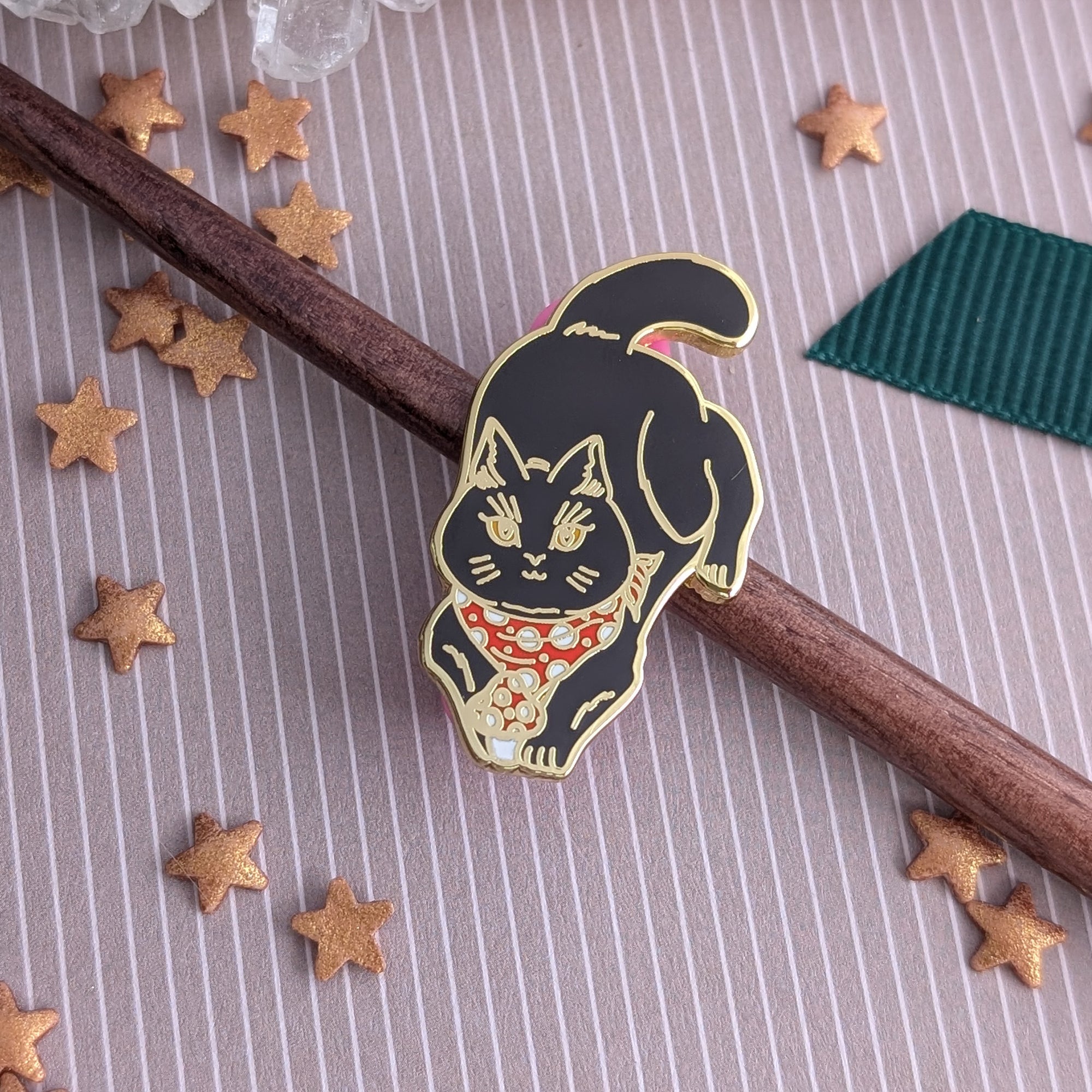 katzenjammerpins-mushroom-cat-hard-enamel-pin-gold image 2
