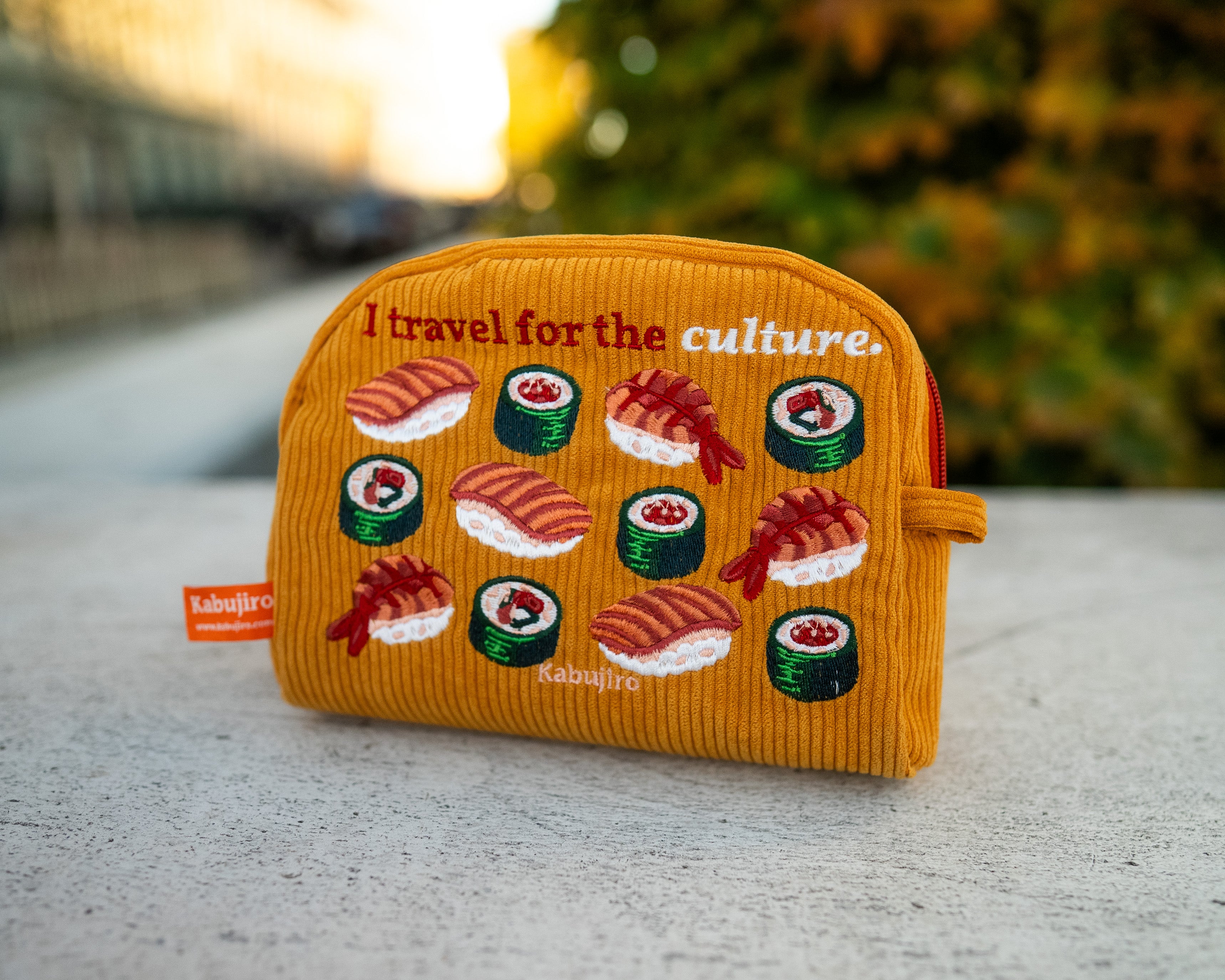 kabujiro-sushi-maki-travel-pouch-kosmetiktasche-cord-bestickt image 2