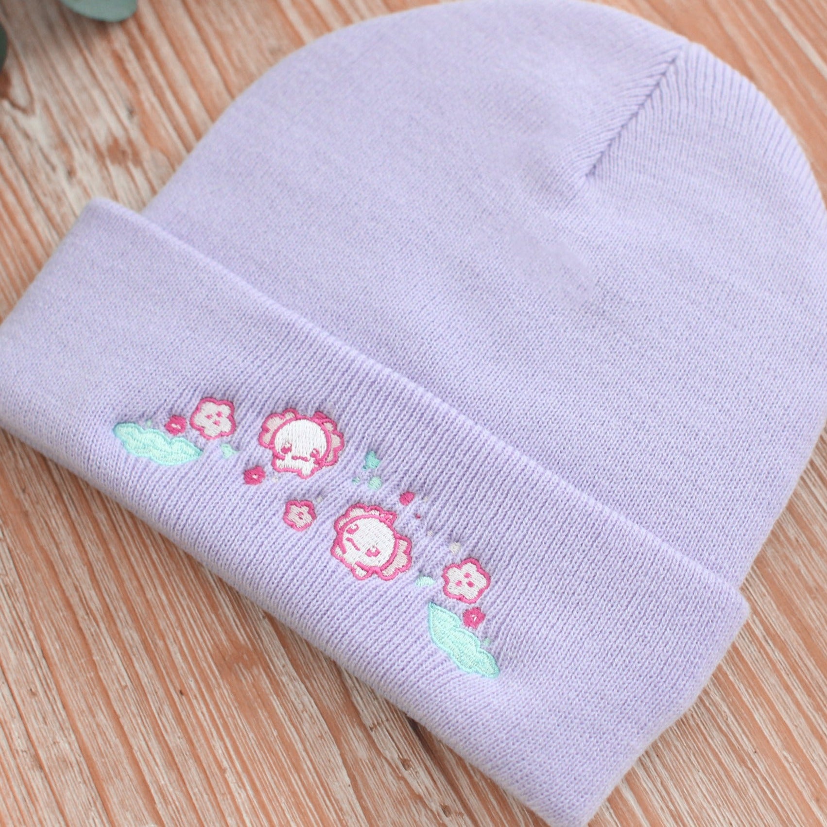 miamouz-beanies-axolotl-winterm-tze-beanie-lavendel-bestickt image 1