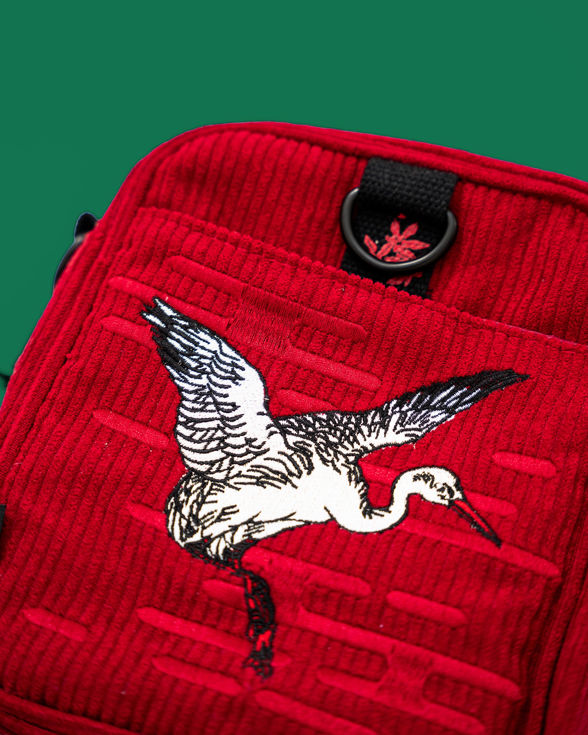 kabujiro-red-crane-crossbody-bag-umh-ngetasche-15x18 image 2