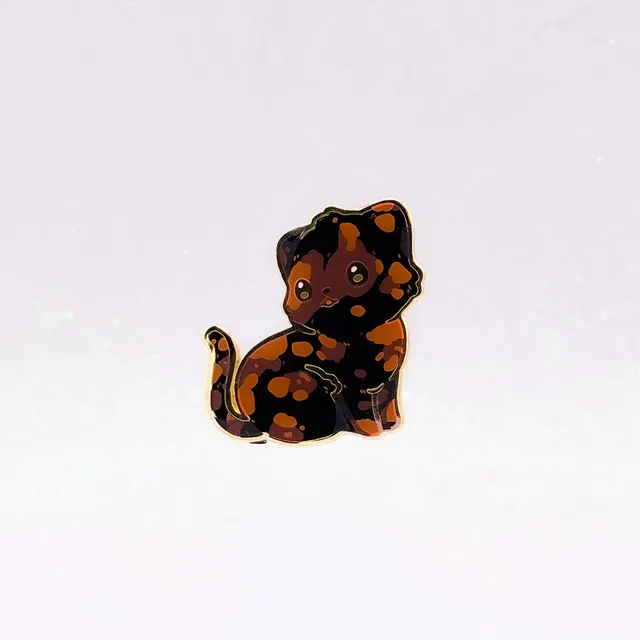 miamouz-tortie-european-short-hair-pin-tortie-31-mm image 1