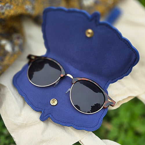 katzenjammerpins-kunai-blue-brillenhalter-standard-faltbar image 2