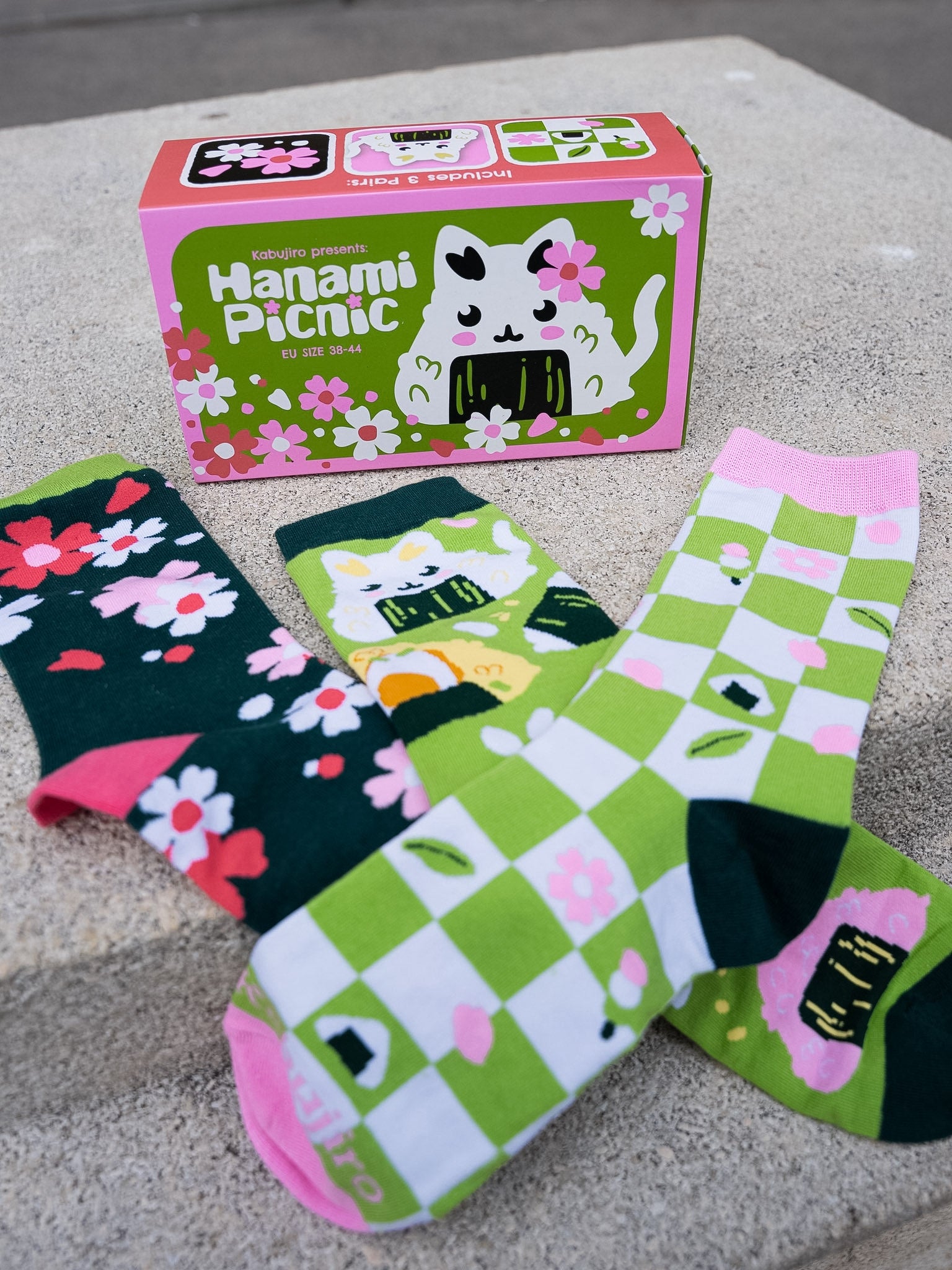 kabujiro-hanami-picnic-socken-geschenkbox-baumwolle-eu-37-43 image 5
