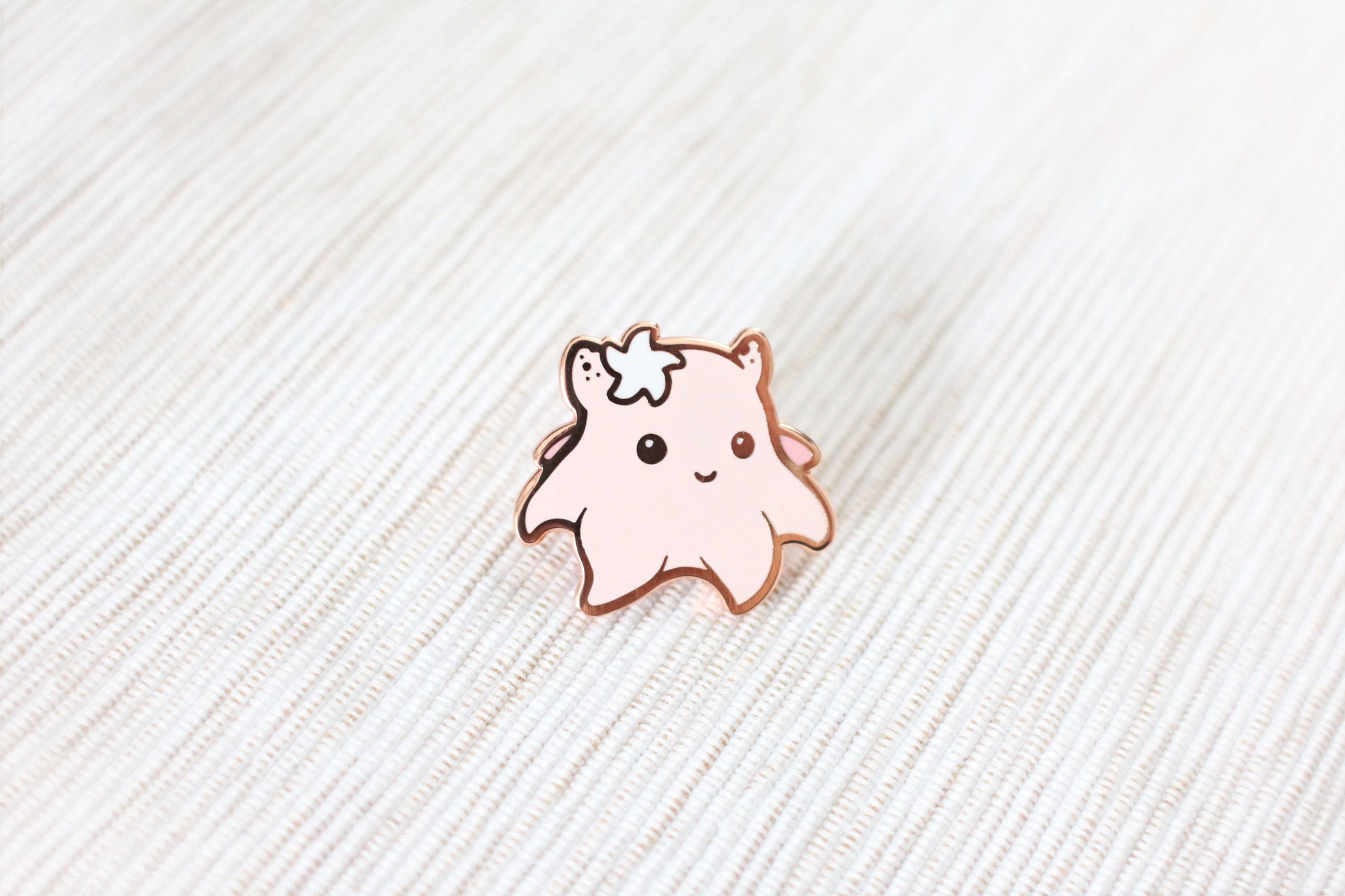 miamouz-dumbo-oktopus-emaille-pin-rosa-28mm image 3