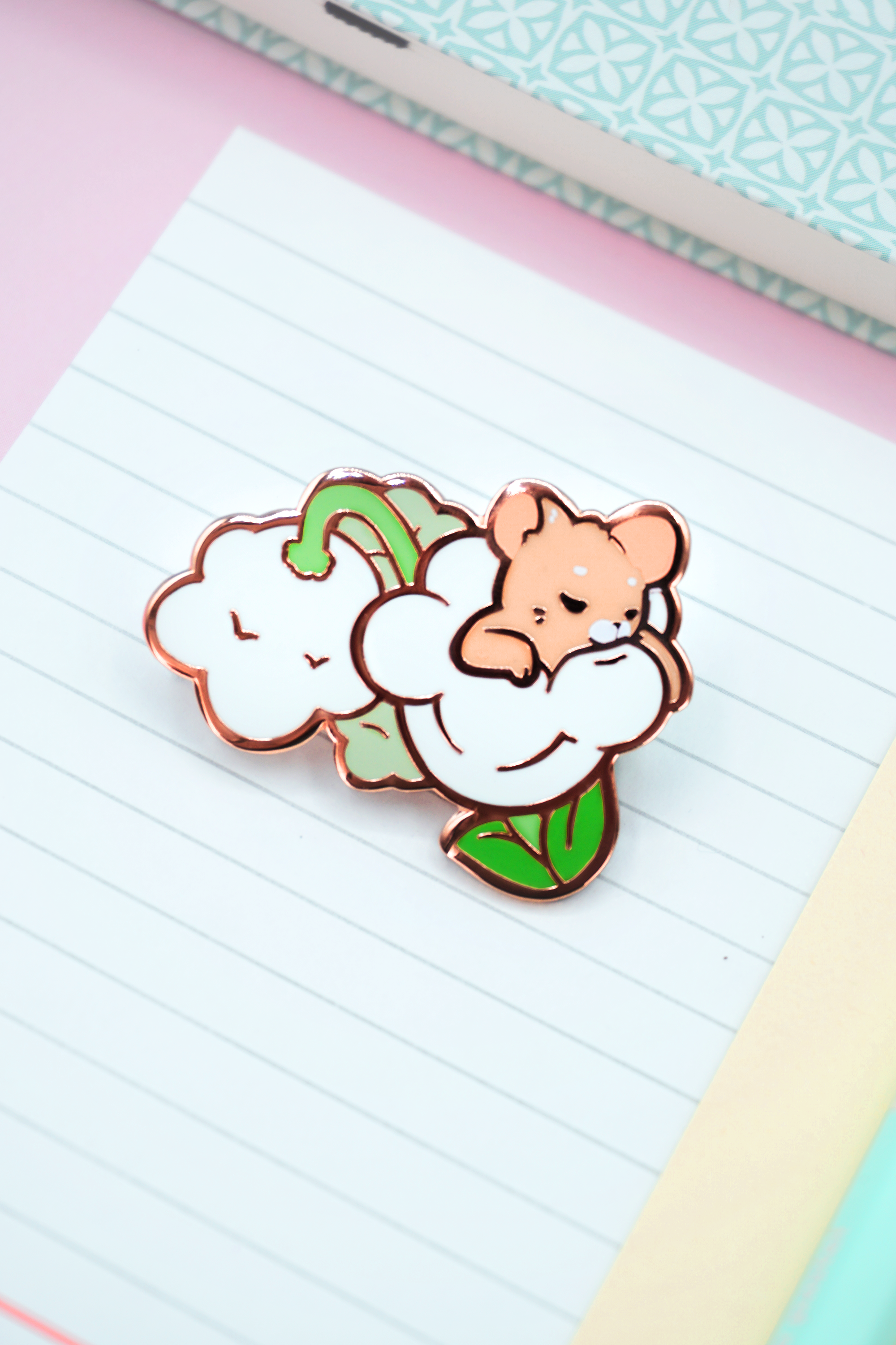 miamouz-sleepy-mouse-enamel-pin-maigl-ckchen-maus image 2