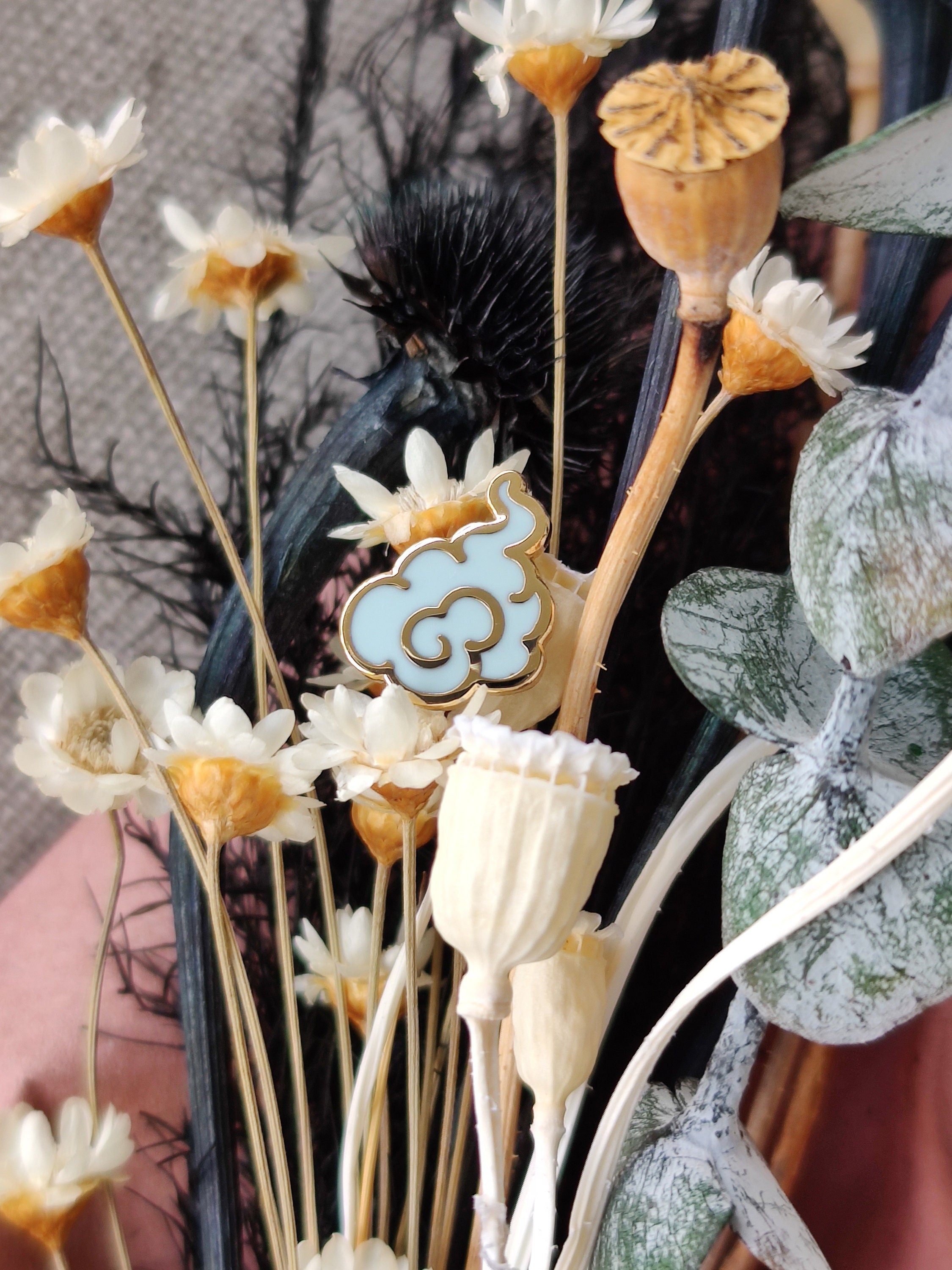 katzenjammerpins-sinful-seven-cloud-minipin-emaille-pin-day image 5