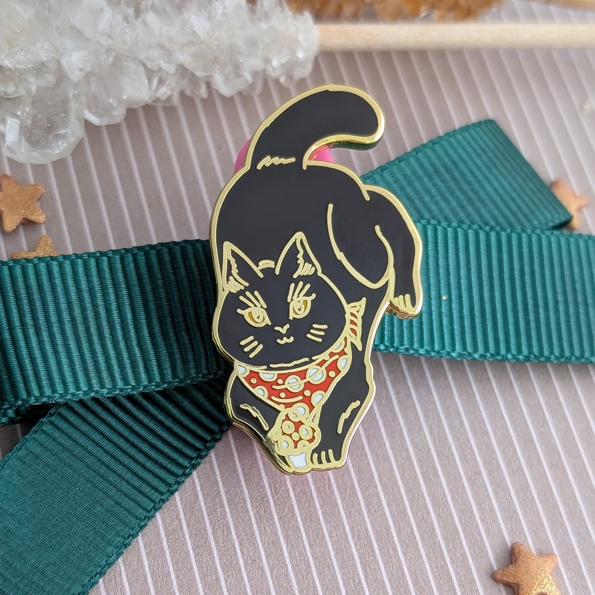 katzenjammerpins-mushroom-cat-hard-enamel-pin-gold image 3