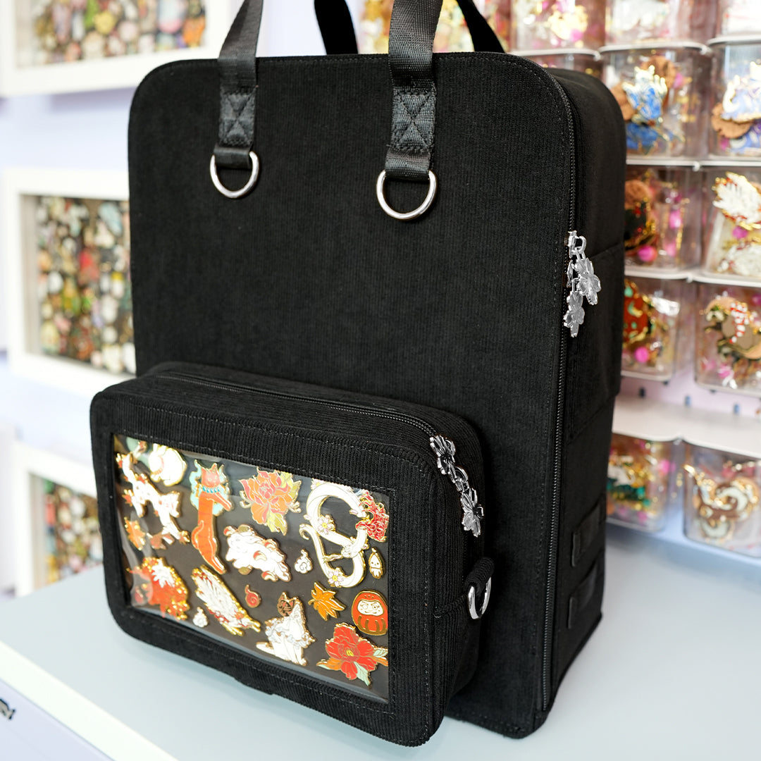 katzenjammerpins-ita-rucksack-schwarz-front-pocket image 1