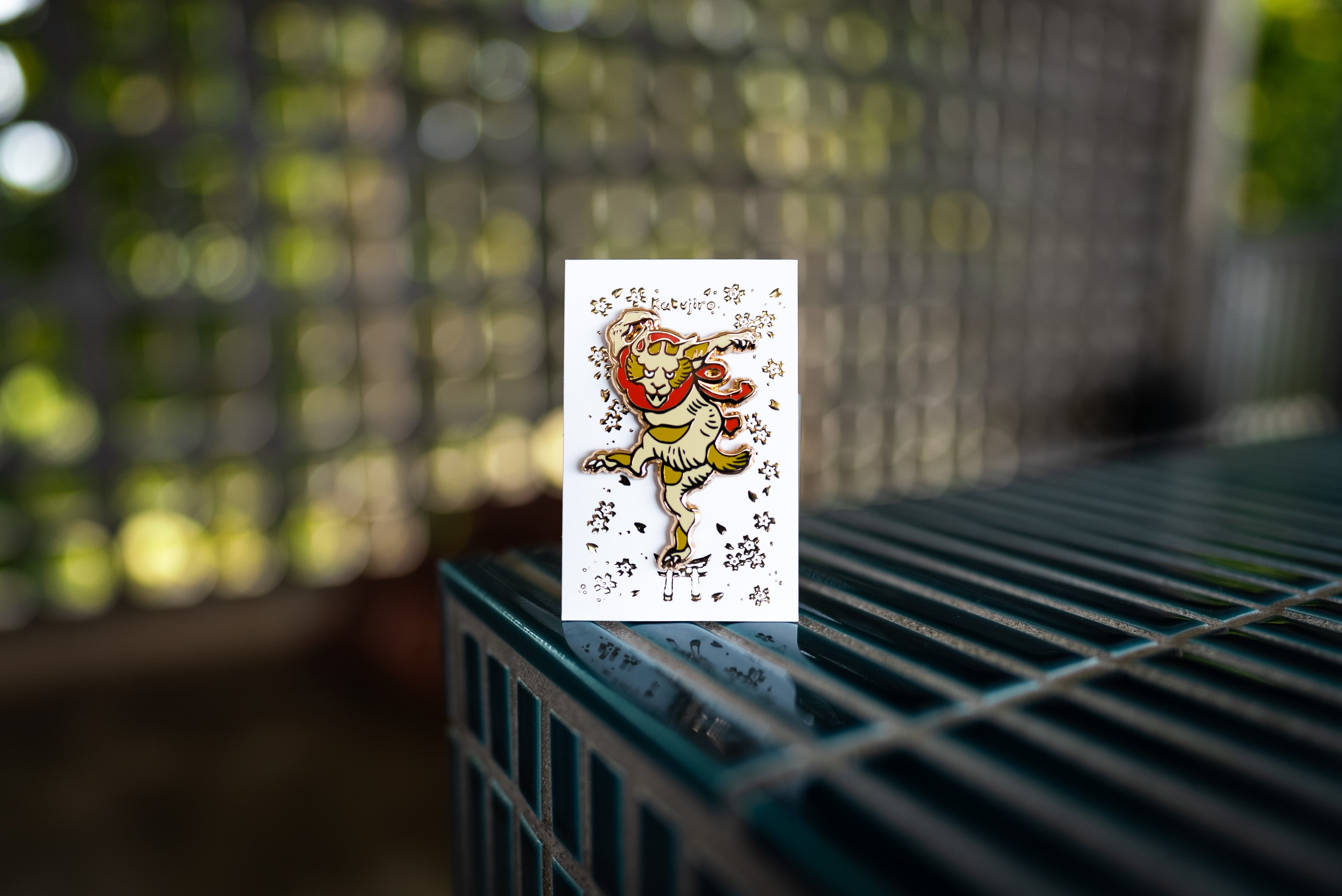 kabujiro-enamel-pins-dancing-cat-emaille-pin-zirkus-38mm image 1