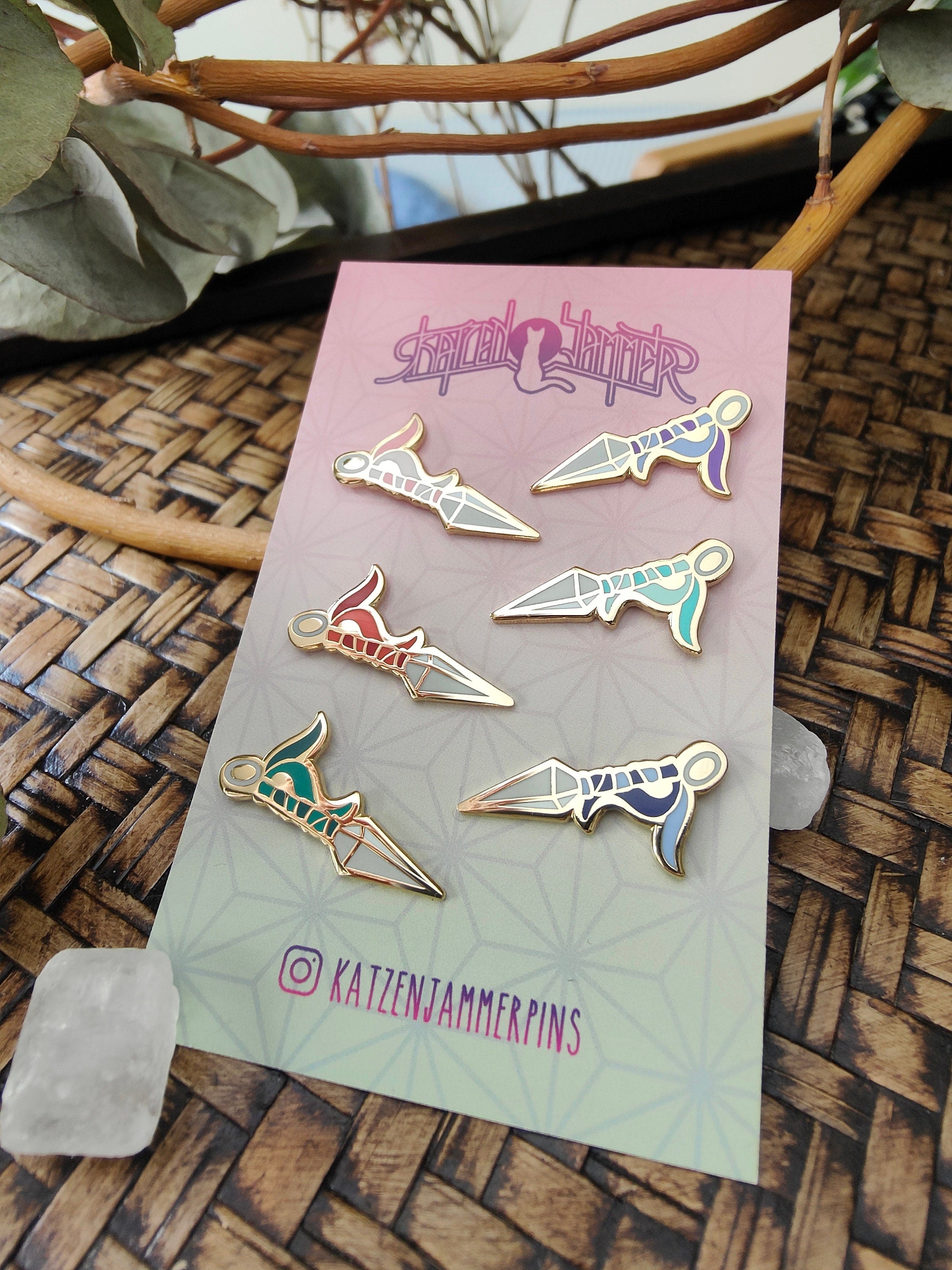 katzenjammerpins-kunai-sinful-seven-minipin-lila image 1