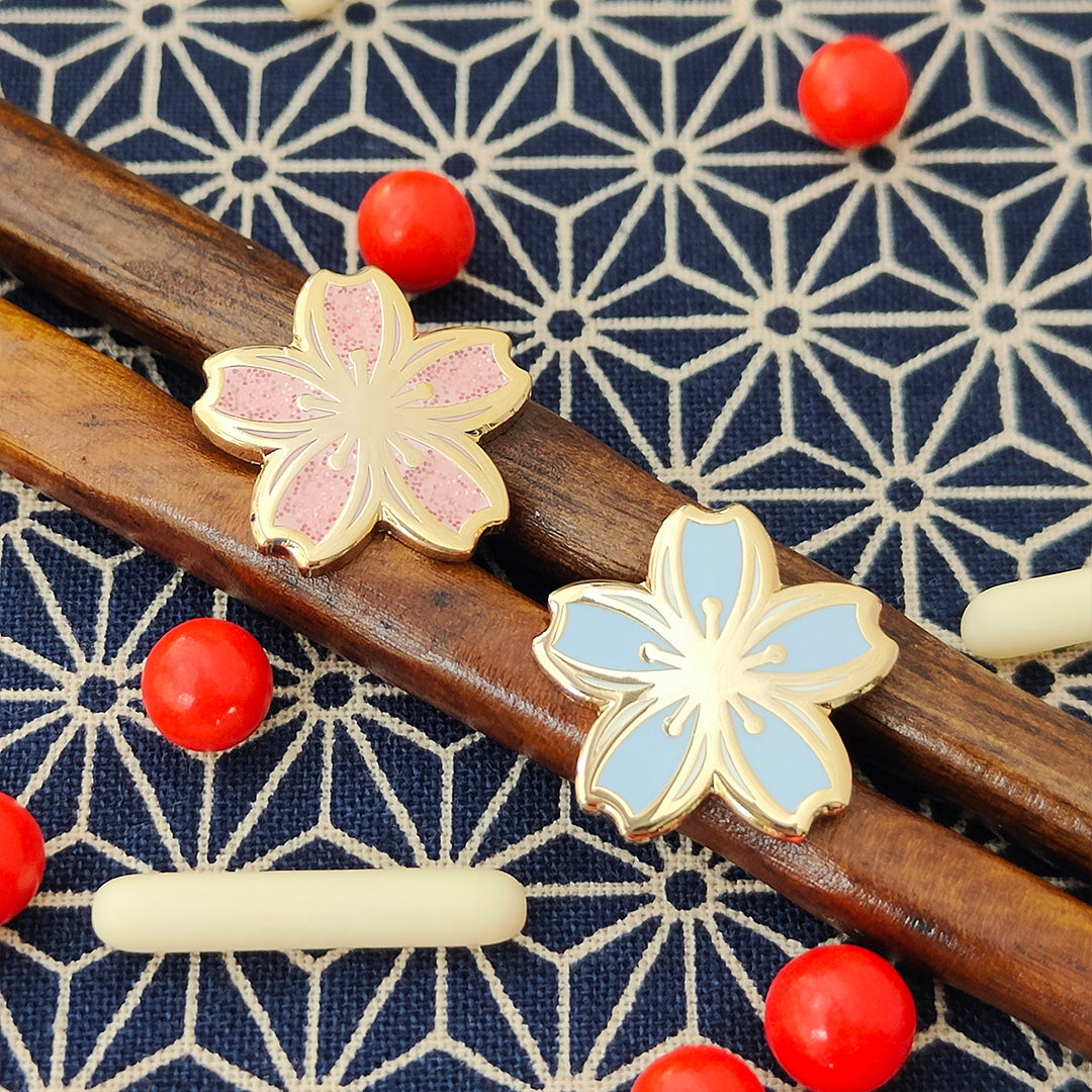 katzenjammerpins-sakura-mini-pin-rosa-kirschbl-te-gold image 3