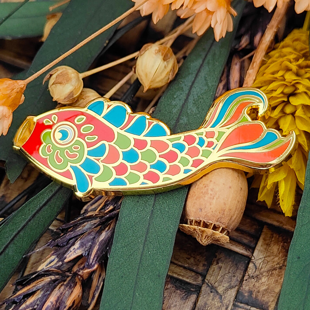 katzenjammerpins-koi-nobori-charm-pin-bp241-22-blau-fisch image 4