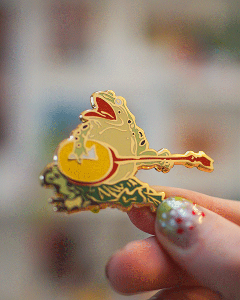 kabujiro-animal-circus-singing-frog-emaille-pin-60mm image 2