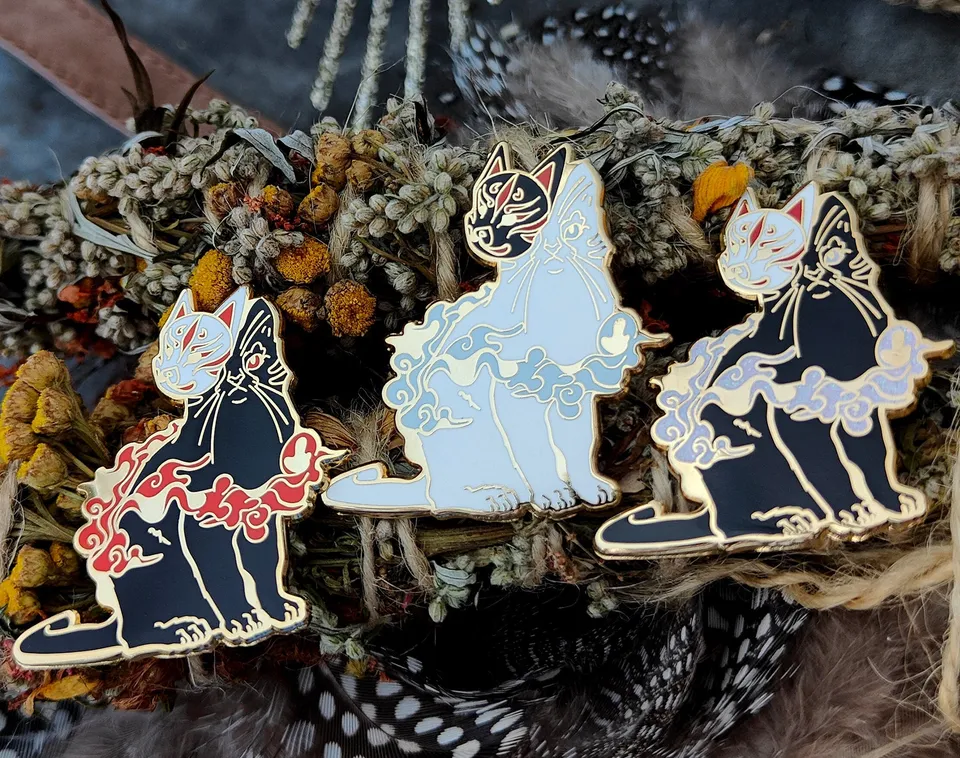 katzenjammerpins-catsune-ninja-cat-emaille-pin-schwarz image 1