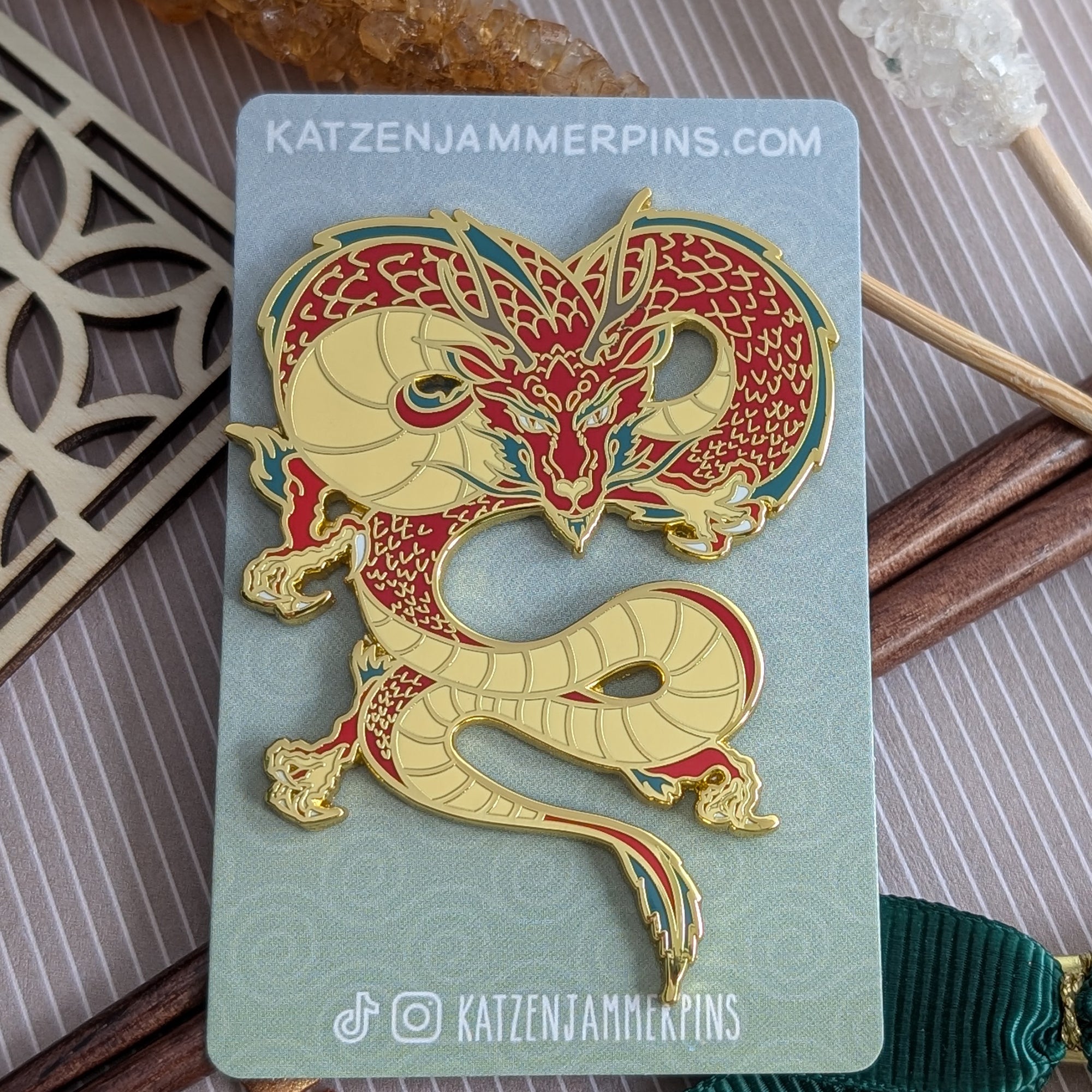 katzenjammerpins-dragon-emaille-pin-lp241-9-wei-standard-drache image 3