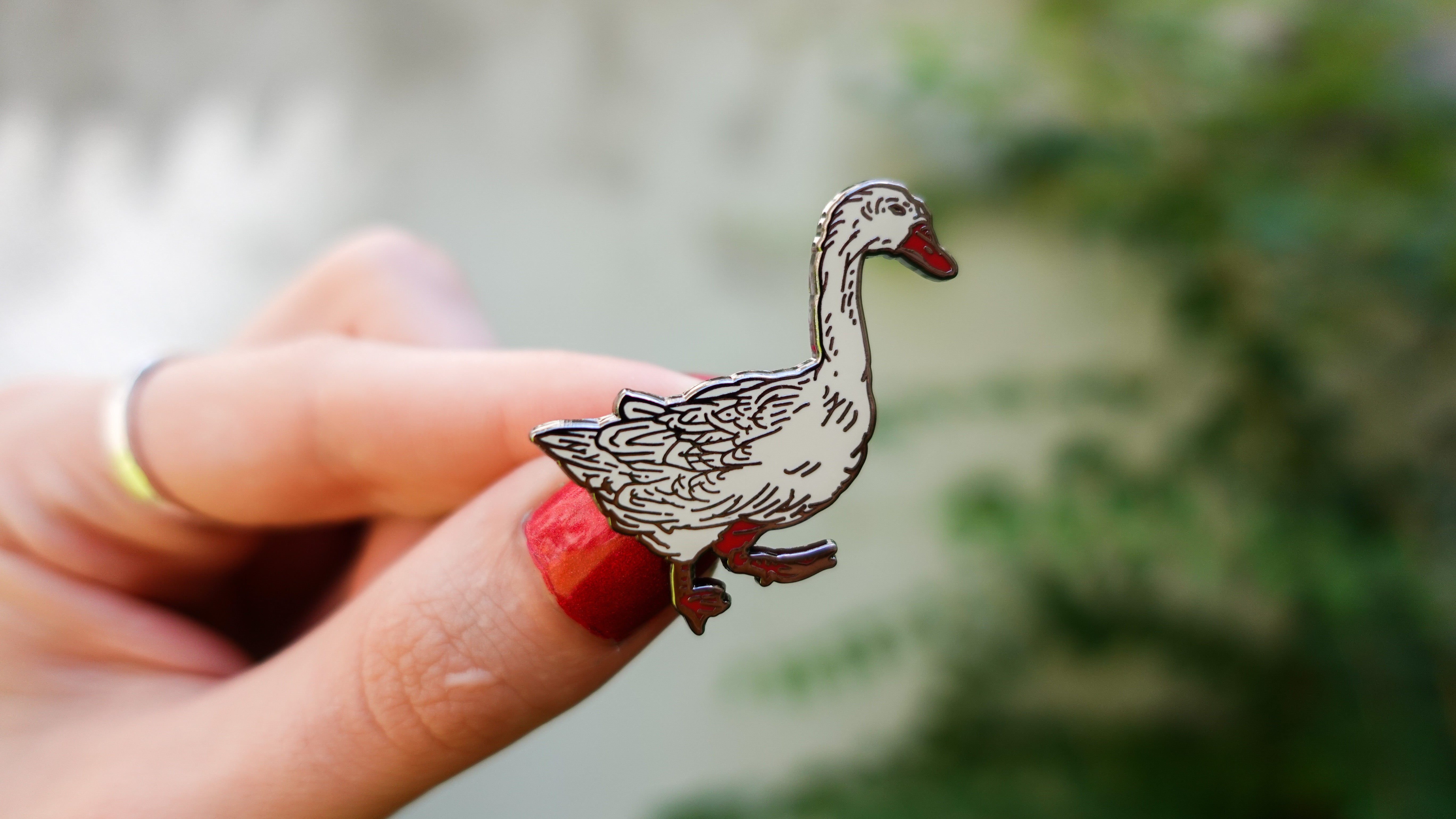 kabujiro-ukiyo-e-gans-emaille-pin-40mm-schwarz image 4