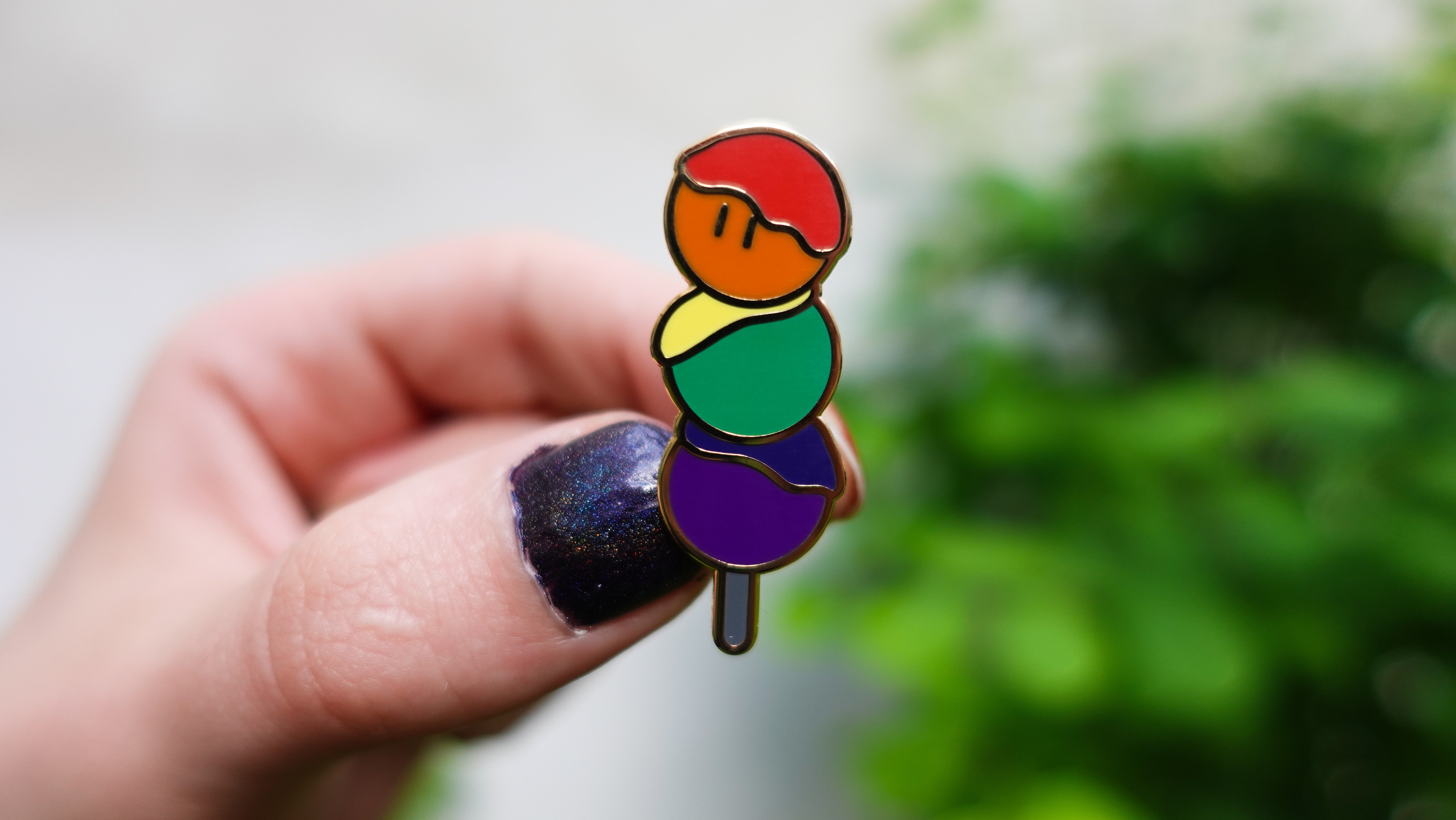 kabujiro-pride-dango-emaille-pin-gay-rainbow-40mm image 2