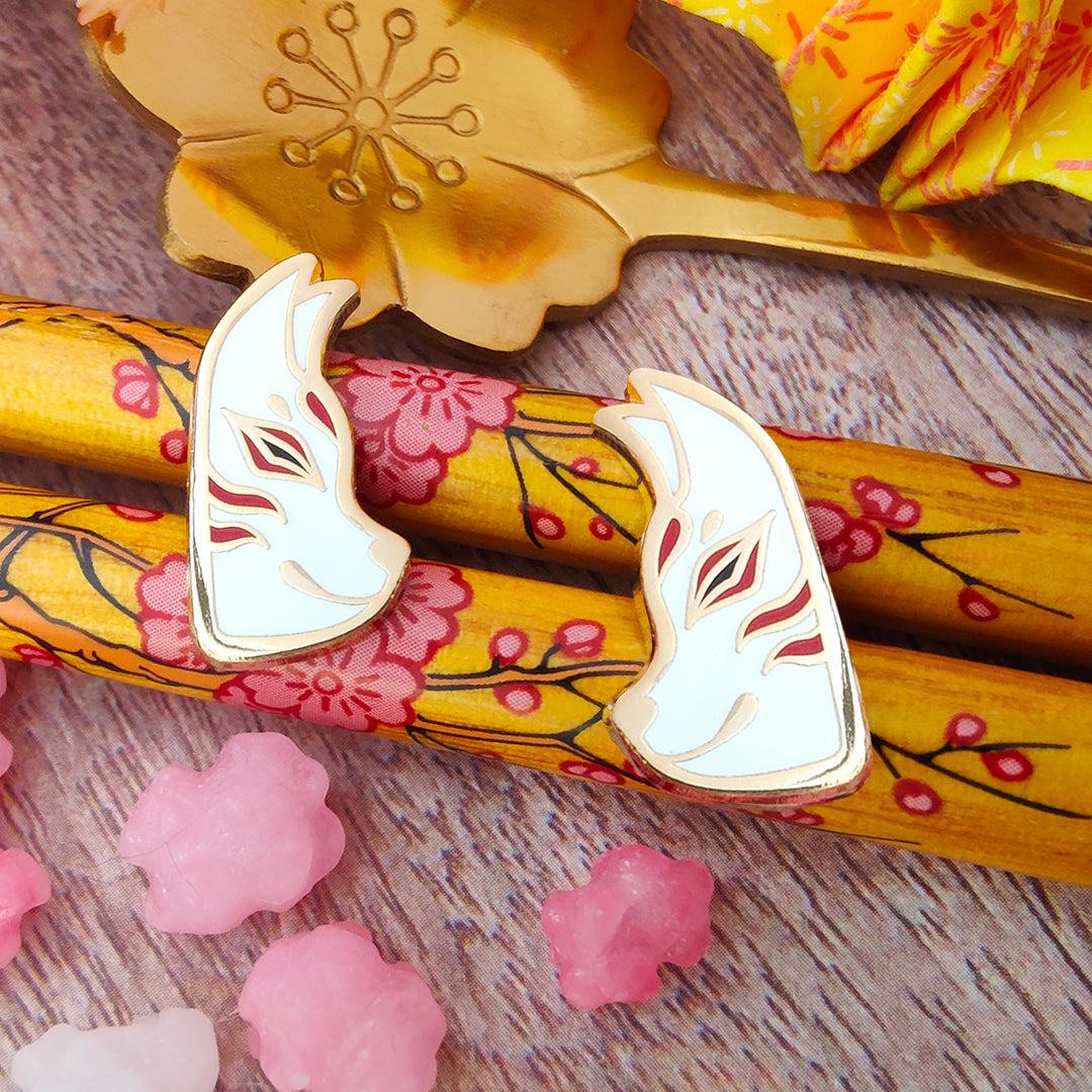 katzenjammerpins-kitsune-mask-pin-wei-hard-enamel image 3