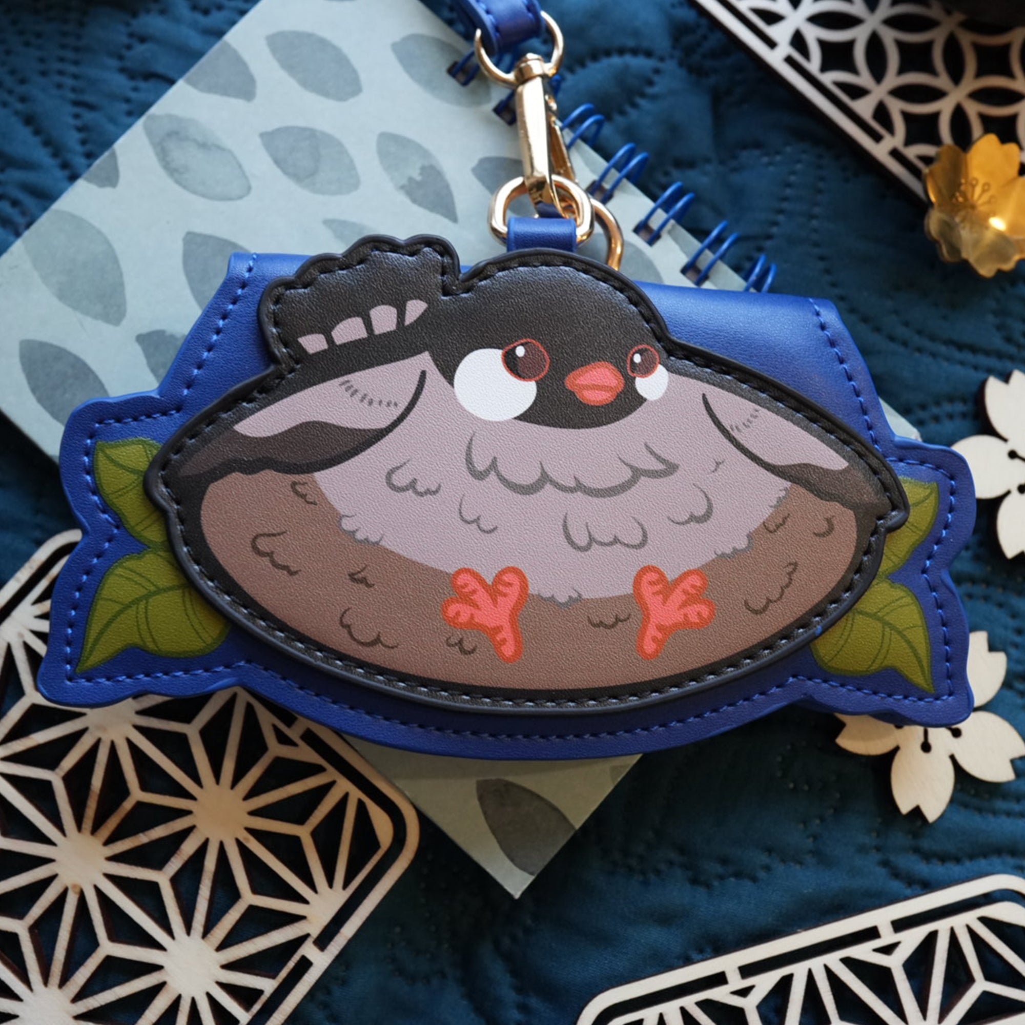 katzenjammerpins-chonkbirb-brillenhalter-blau-faltbar image 1