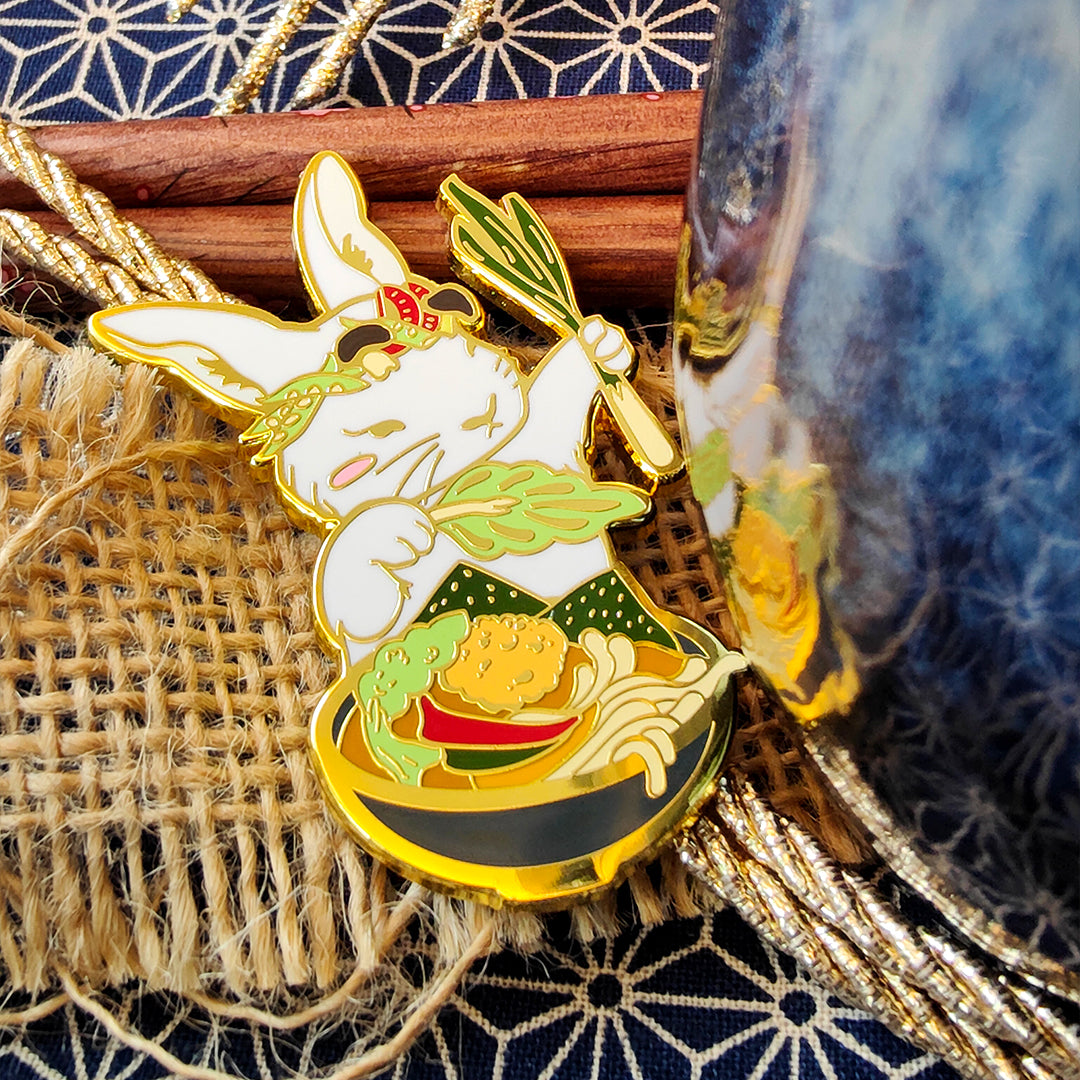 katzenjammerpins-rooster-ramen-master-emaille-pin-hahn-gold image 5